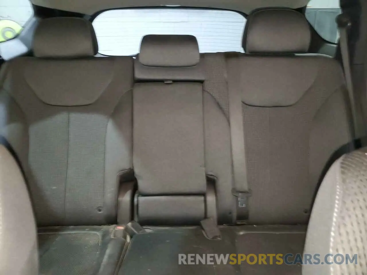 10 Photograph of a damaged car 5NMS3CAD6KH128488 HYUNDAI SANTA FE 2019