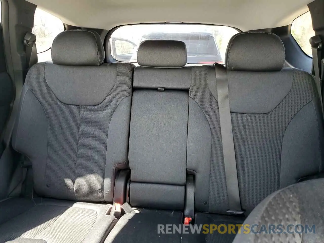 10 Photograph of a damaged car 5NMS3CAD8KH028862 HYUNDAI SANTA FE 2019