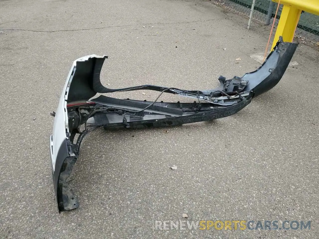 15 Photograph of a damaged car 5NMS3CAD9KH015604 HYUNDAI SANTA FE 2019