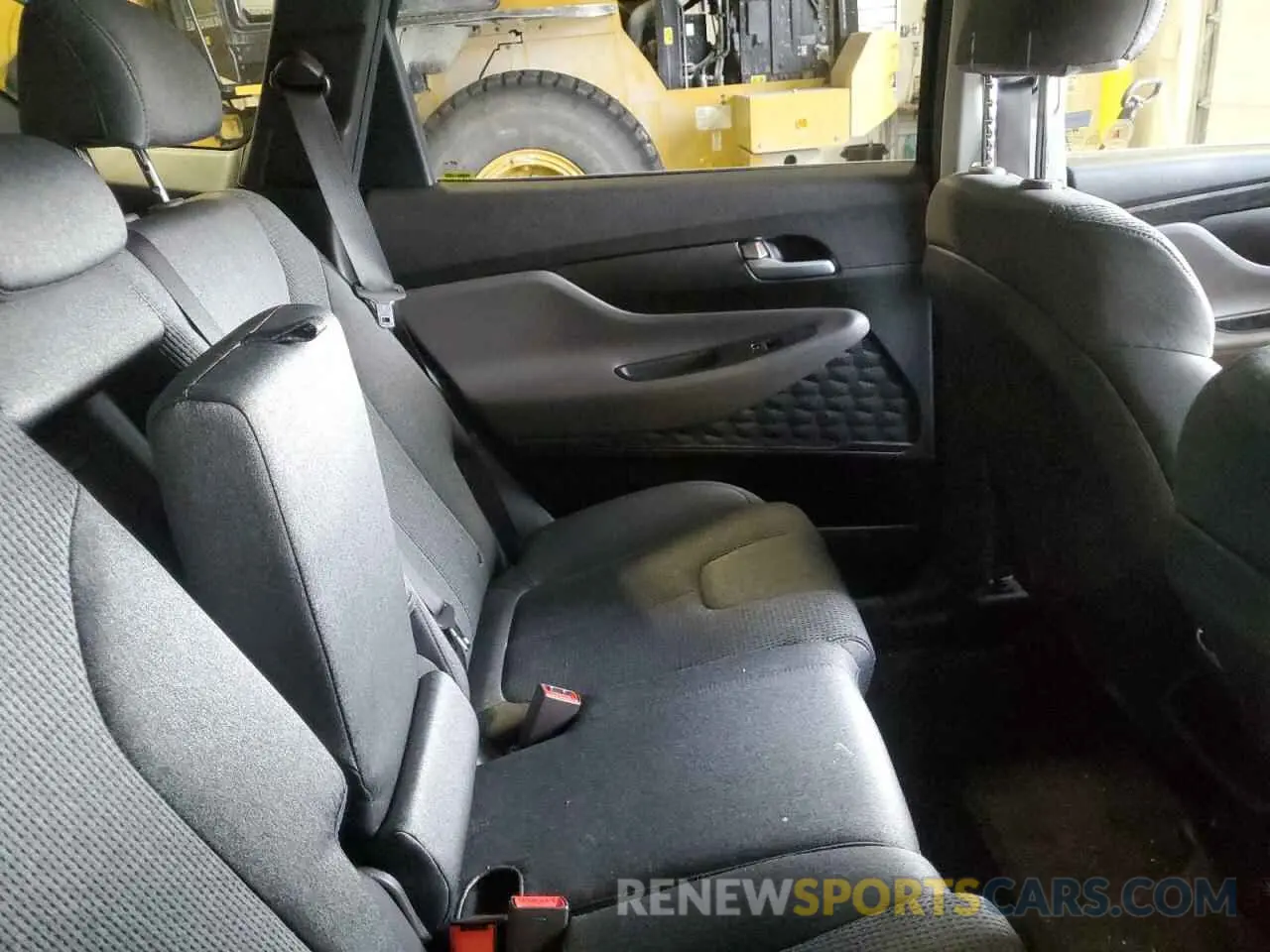 11 Photograph of a damaged car 5NMS3CAD9KH122572 HYUNDAI SANTA FE 2019
