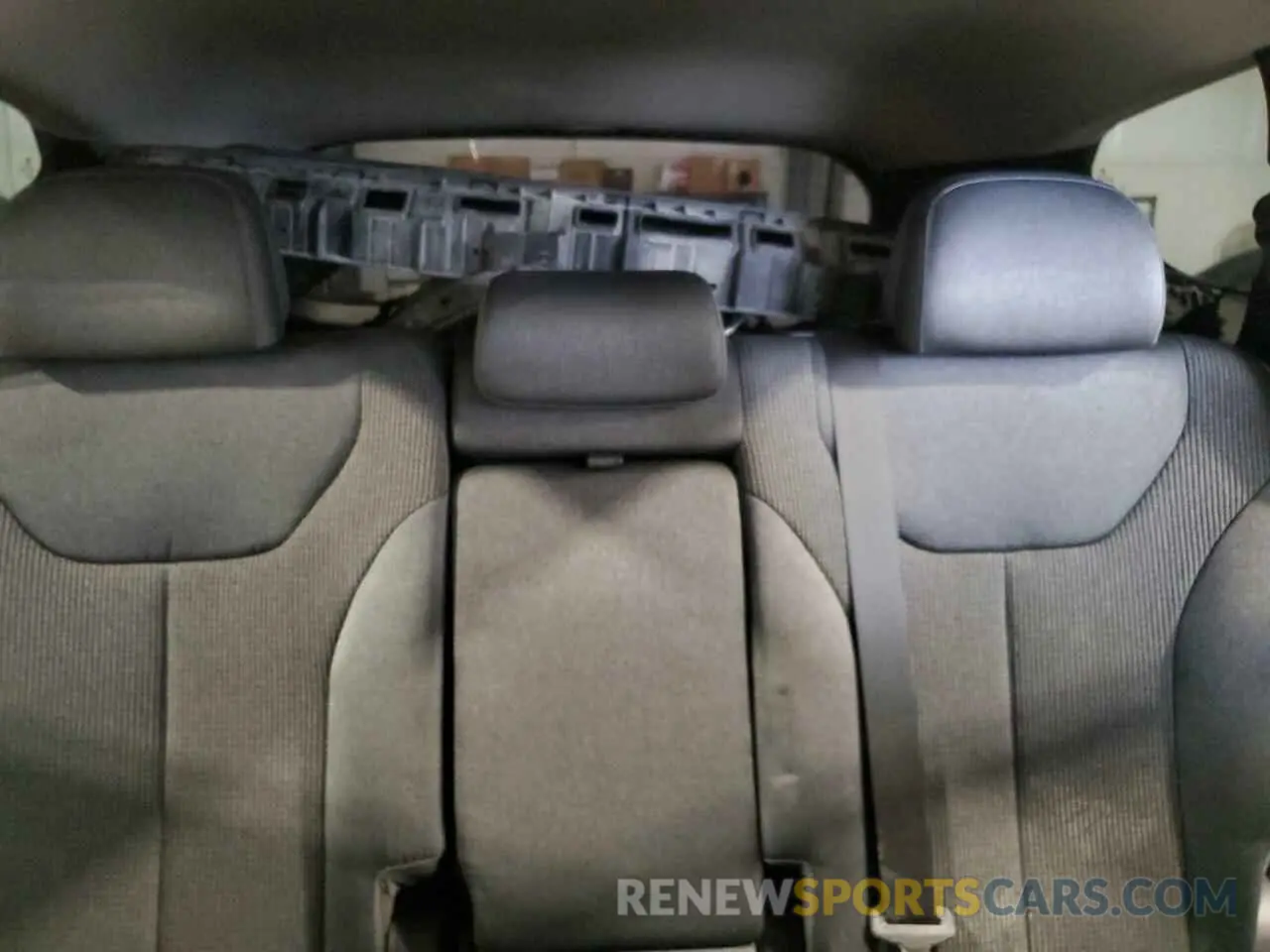 10 Photograph of a damaged car 5NMS3CADXKH073317 HYUNDAI SANTA FE 2019