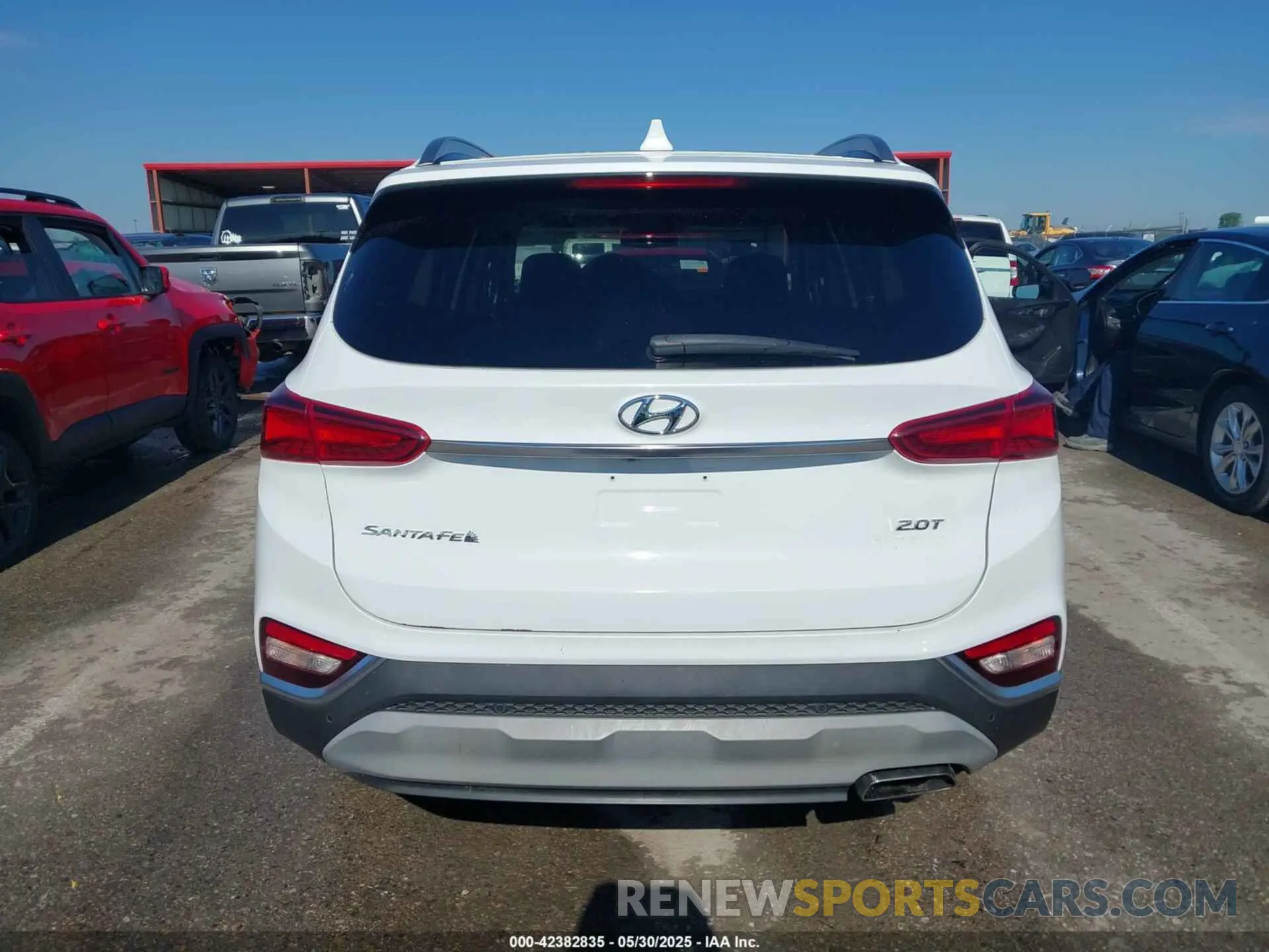 16 Photograph of a damaged car 5NMS53AA0KH023073 HYUNDAI SANTA FE 2019