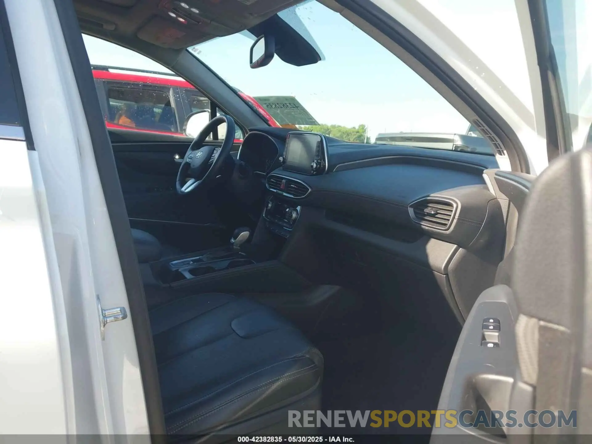 5 Photograph of a damaged car 5NMS53AA0KH023073 HYUNDAI SANTA FE 2019