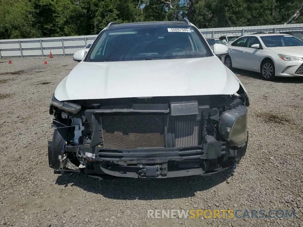 5 Photograph of a damaged car 5NMS53AA1KH033837 HYUNDAI SANTA FE 2019