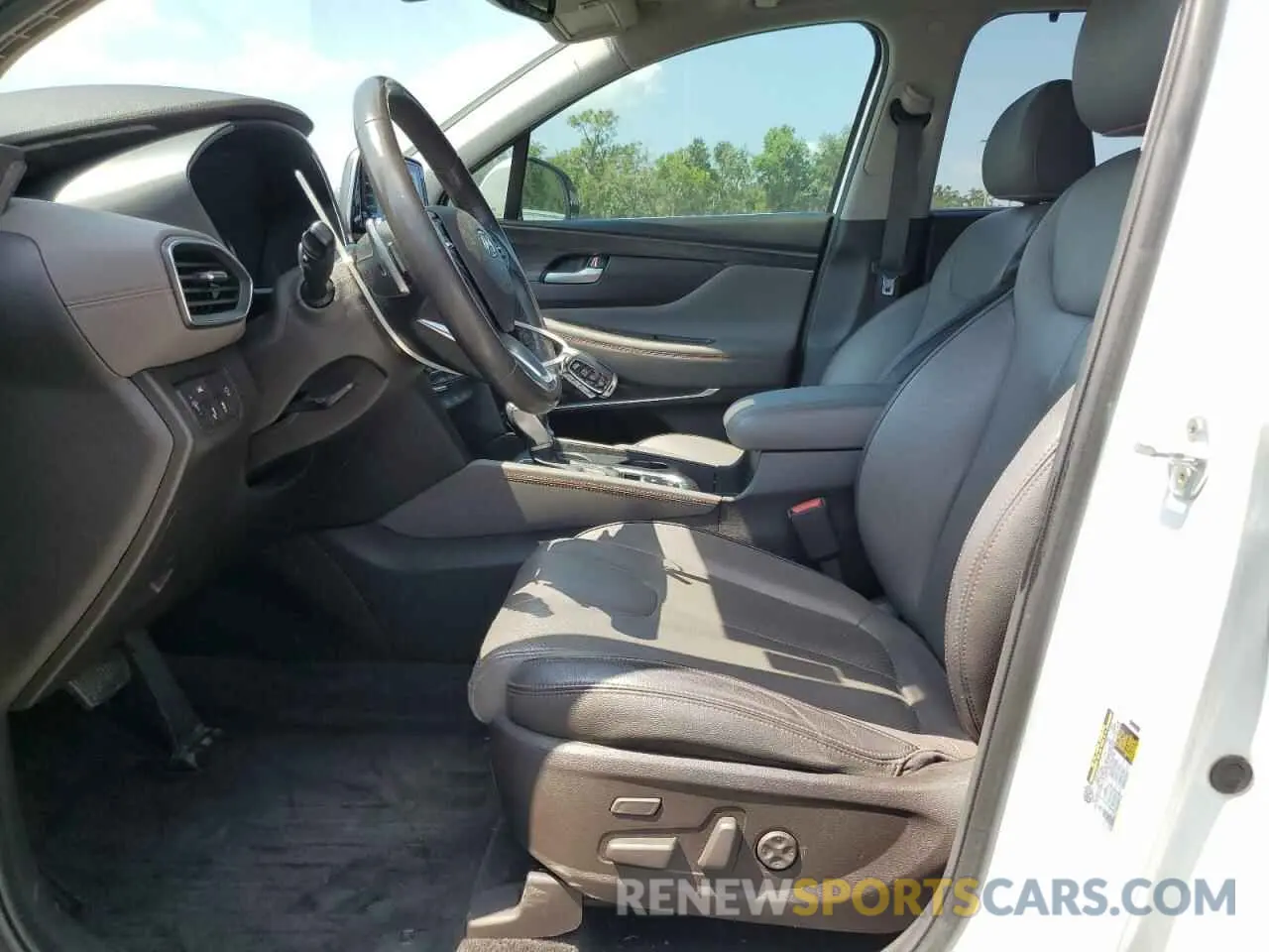 7 Photograph of a damaged car 5NMS53AA1KH033837 HYUNDAI SANTA FE 2019
