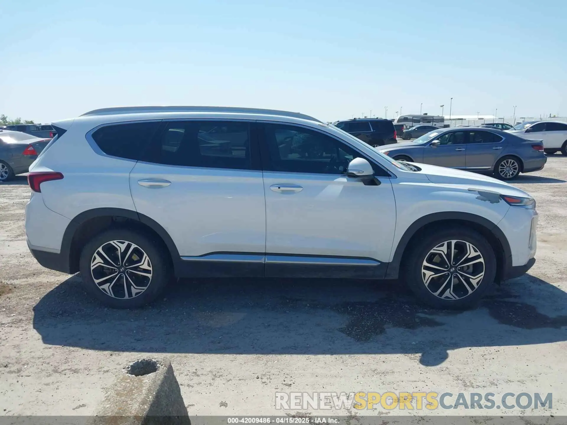 13 Photograph of a damaged car 5NMS53AA3KH015632 HYUNDAI SANTA FE 2019