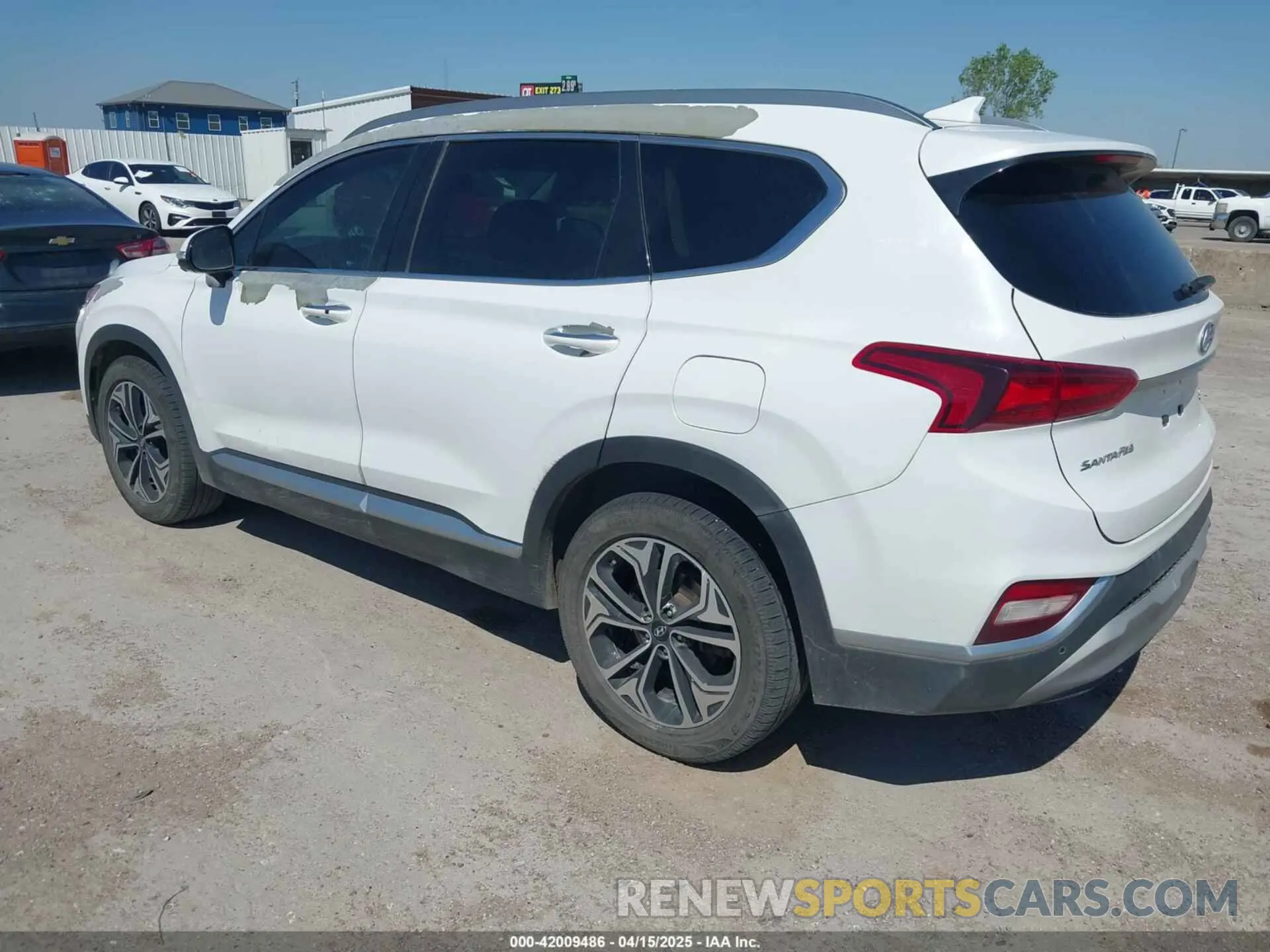 3 Photograph of a damaged car 5NMS53AA3KH015632 HYUNDAI SANTA FE 2019
