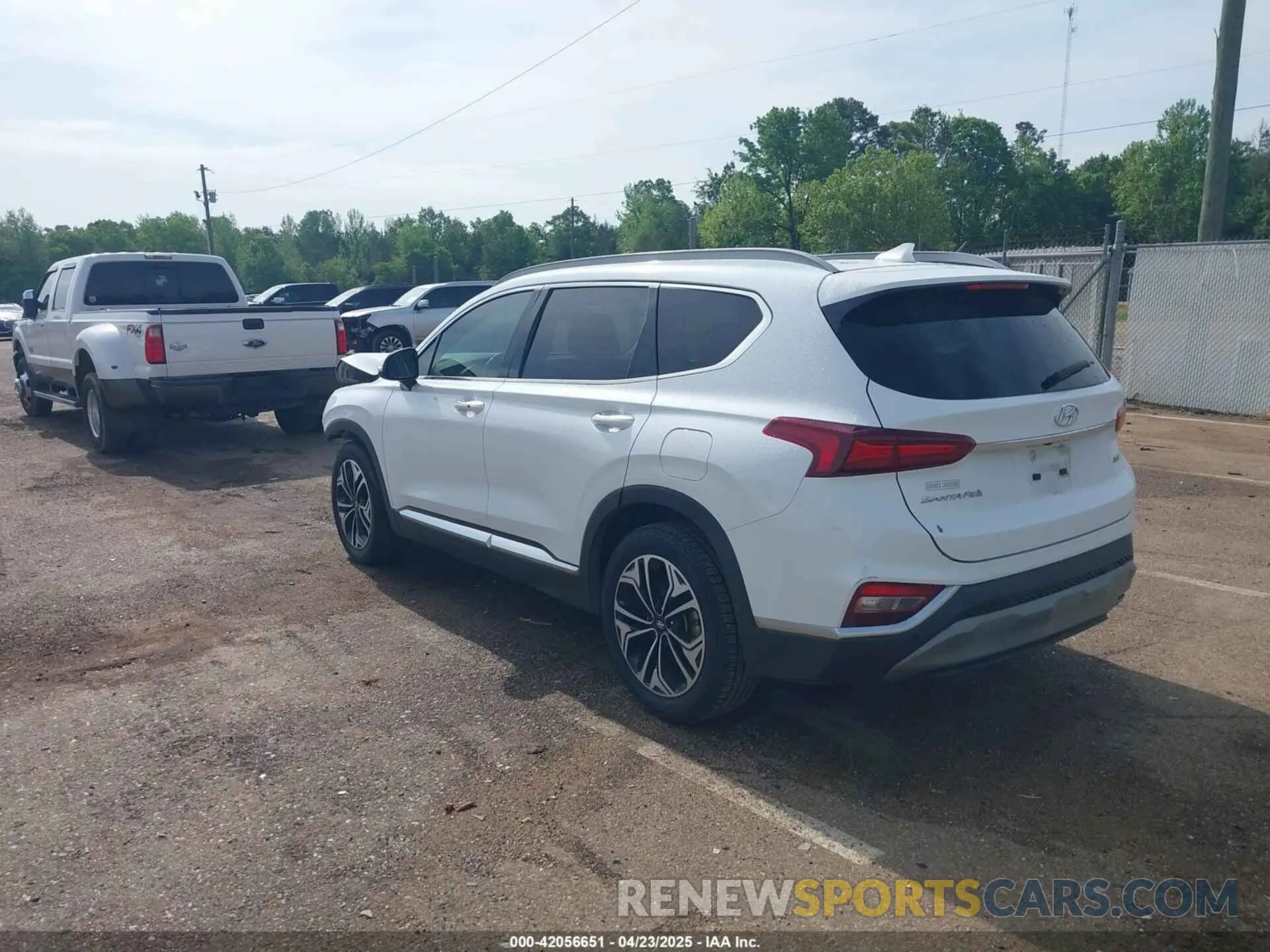 3 Photograph of a damaged car 5NMS53AA7KH052358 HYUNDAI SANTA FE 2019