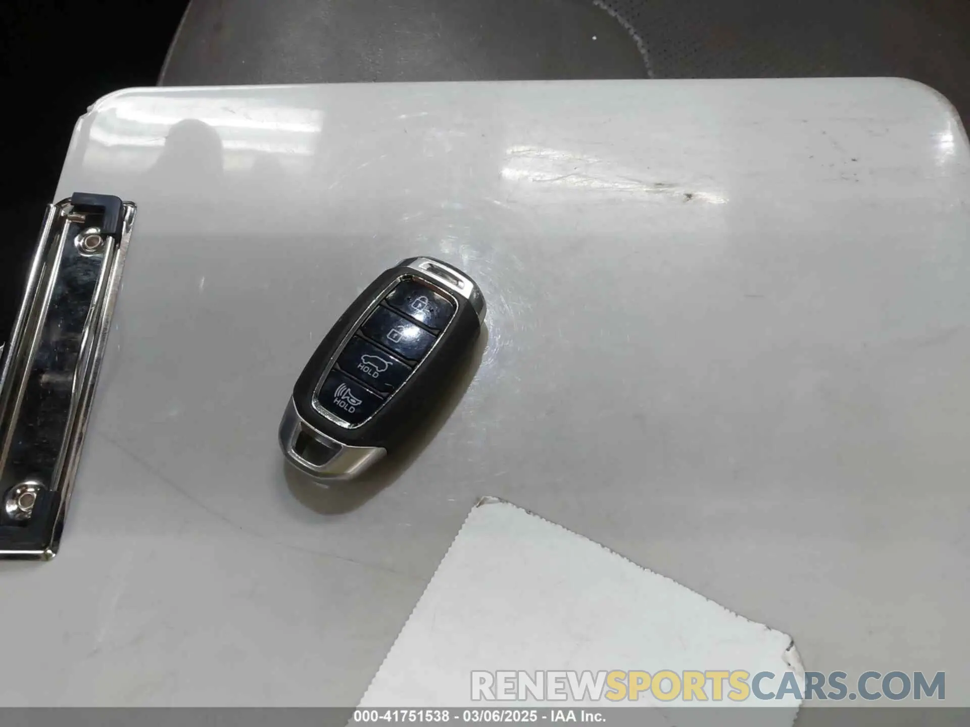 11 Photograph of a damaged car 5NMS53AA9KH013271 HYUNDAI SANTA FE 2019