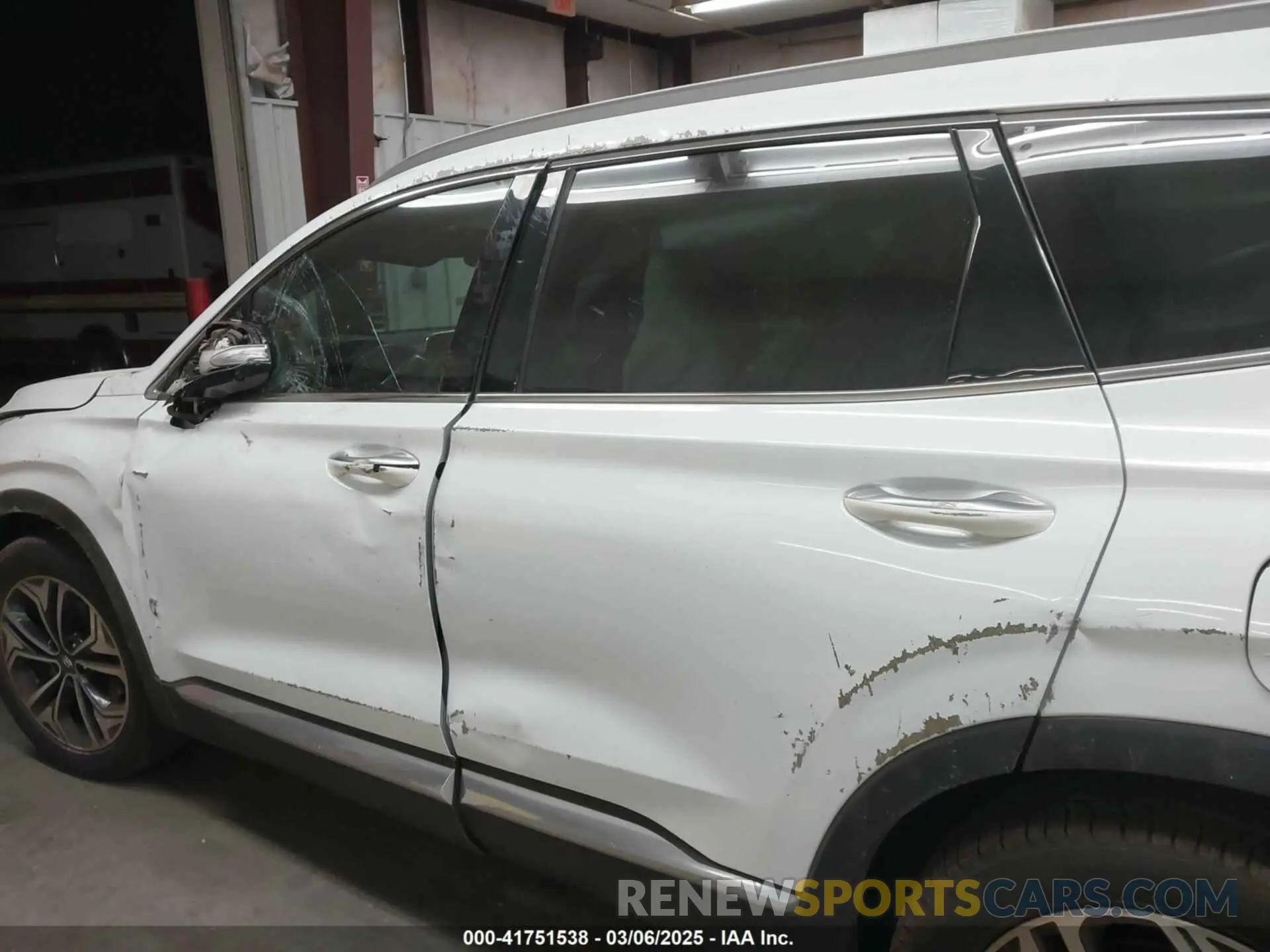 14 Photograph of a damaged car 5NMS53AA9KH013271 HYUNDAI SANTA FE 2019