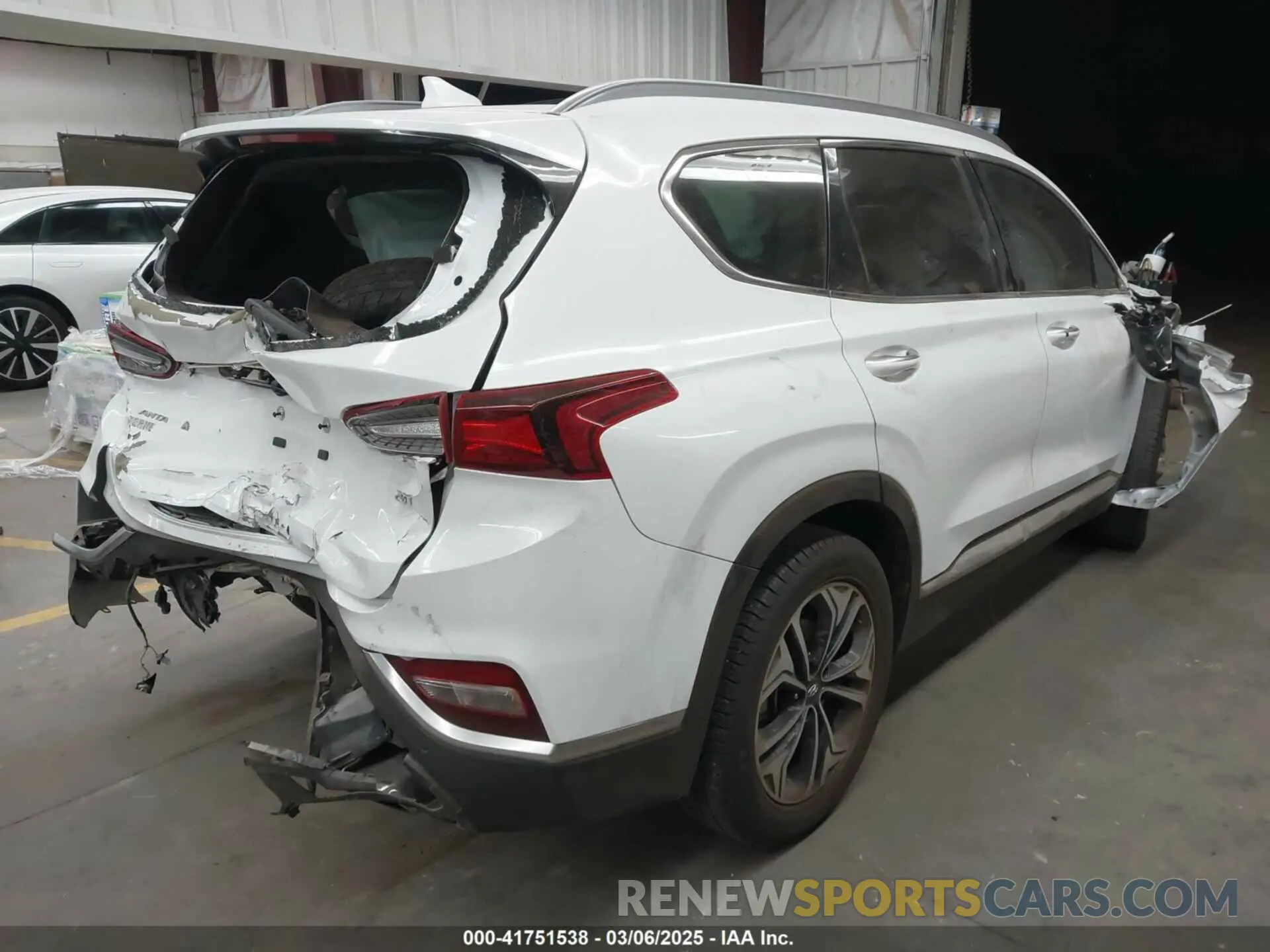 4 Photograph of a damaged car 5NMS53AA9KH013271 HYUNDAI SANTA FE 2019