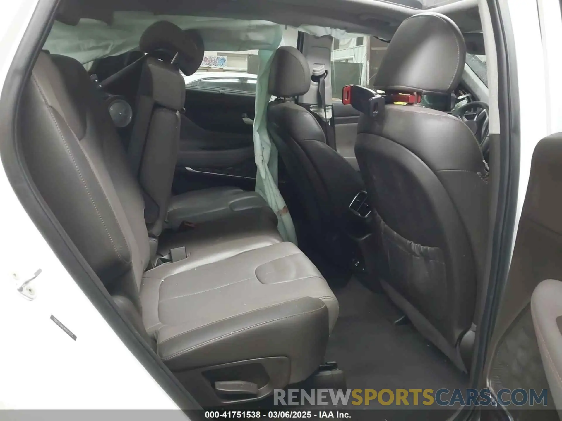 8 Photograph of a damaged car 5NMS53AA9KH013271 HYUNDAI SANTA FE 2019