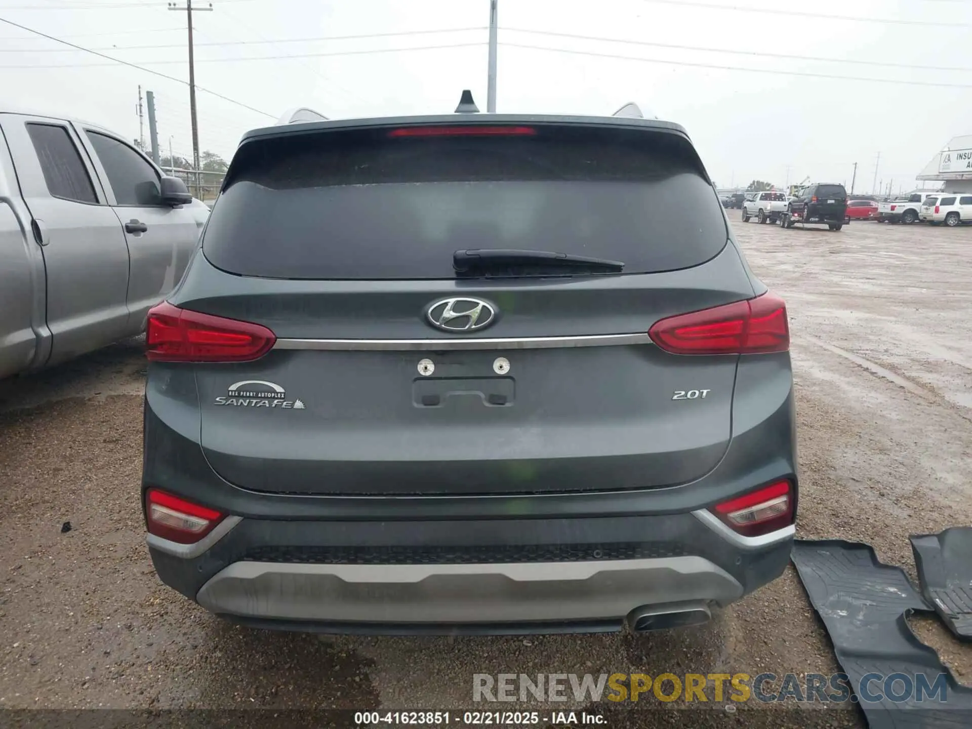 16 Photograph of a damaged car 5NMS53AA9KH055620 HYUNDAI SANTA FE 2019