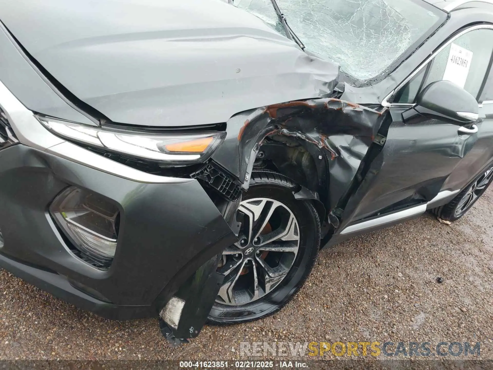 6 Photograph of a damaged car 5NMS53AA9KH055620 HYUNDAI SANTA FE 2019