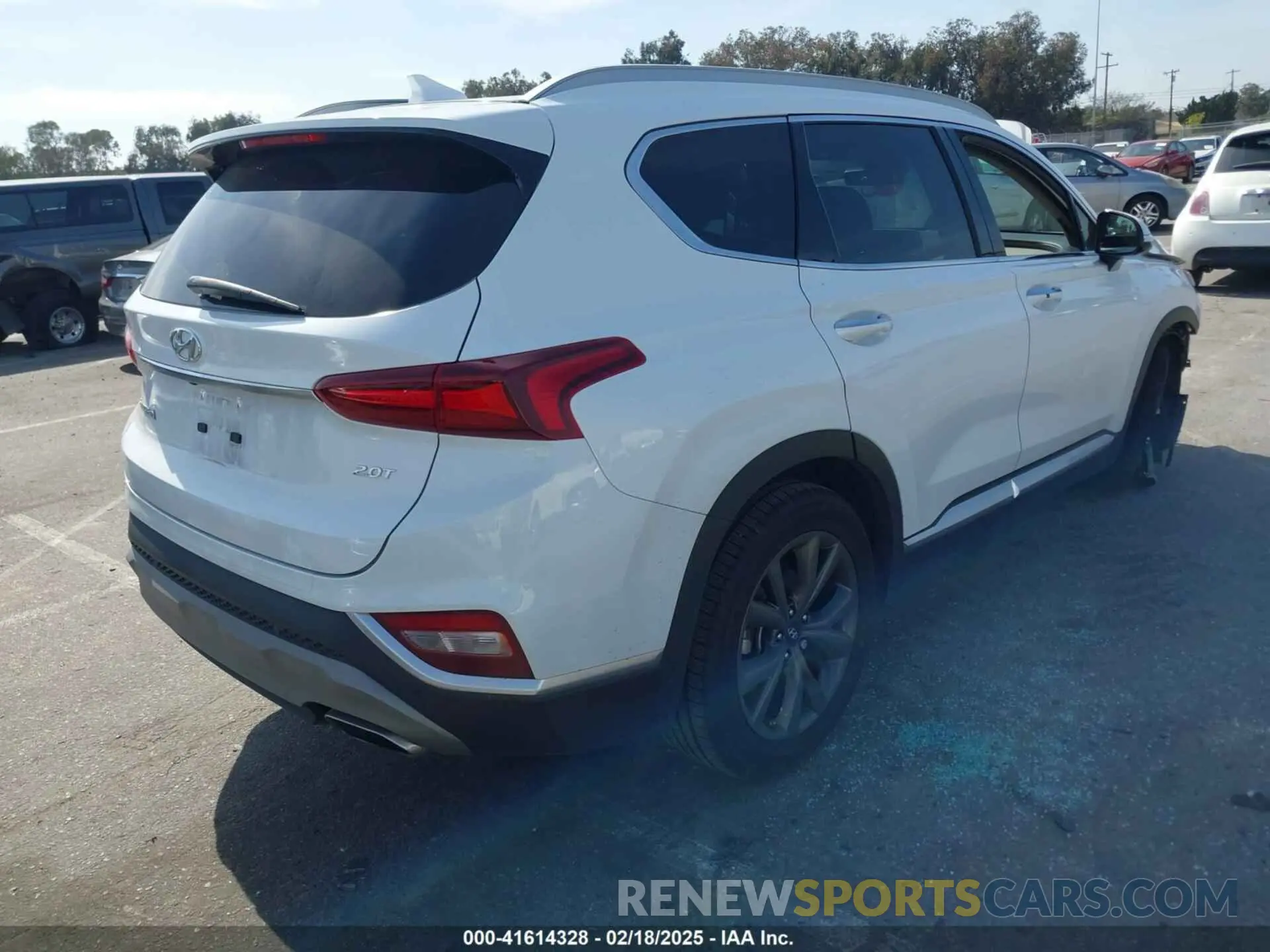 4 Photograph of a damaged car 5NMS53AA9KH112799 HYUNDAI SANTA FE 2019