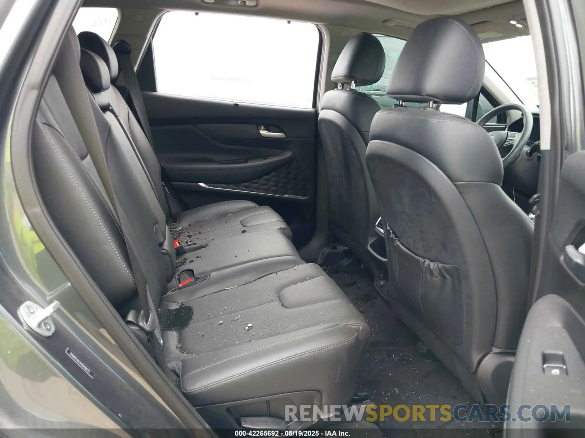8 Photograph of a damaged car 5NMS53AA9KH116223 HYUNDAI SANTA FE 2019