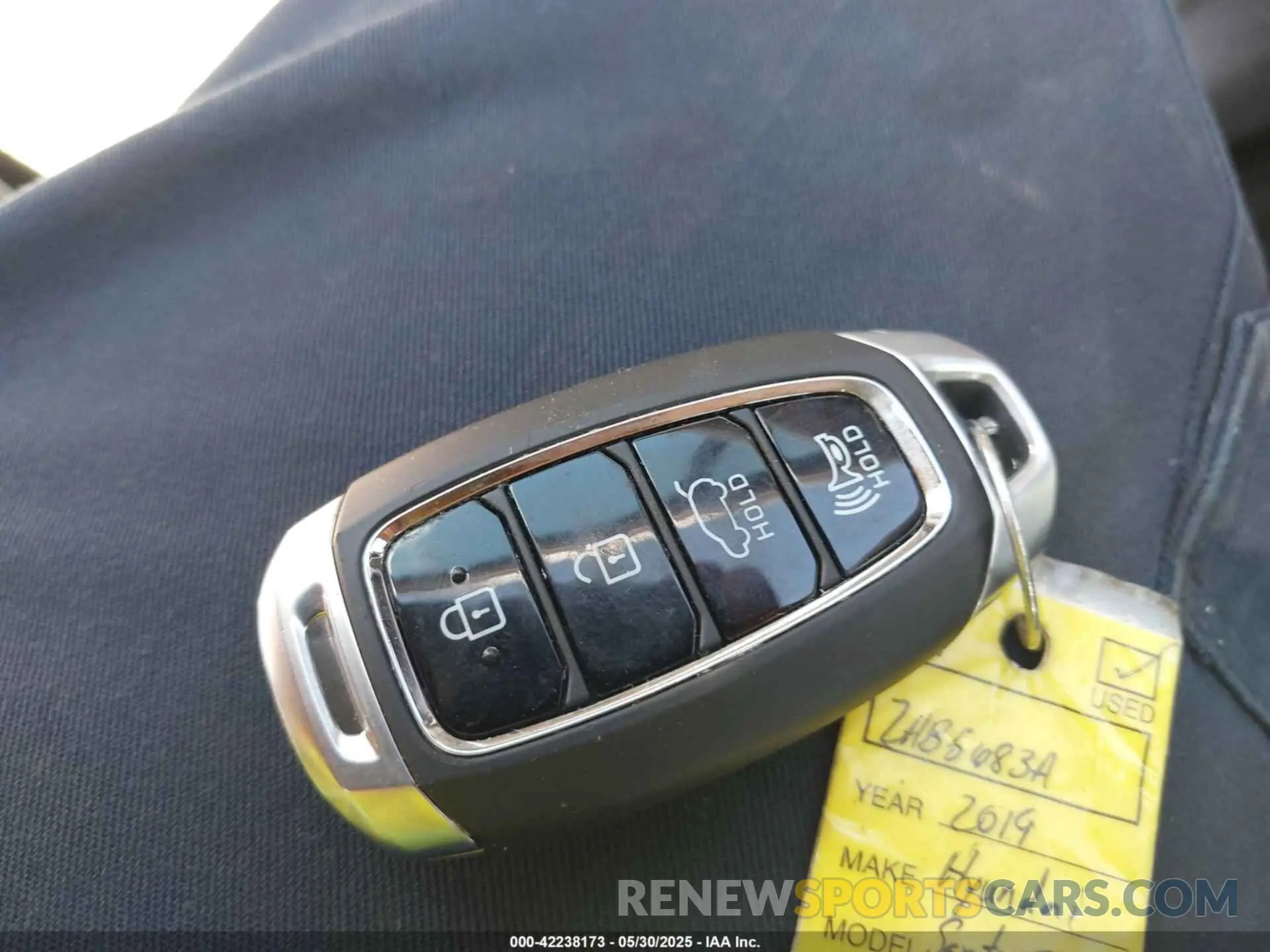 11 Photograph of a damaged car 5NMS53AA9KH128307 HYUNDAI SANTA FE 2019