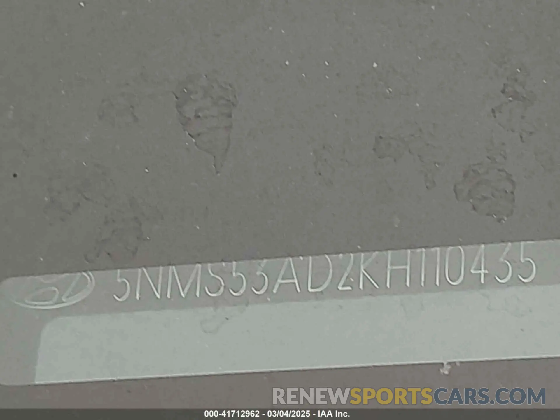 18 Photograph of a damaged car 5NMS53AD2KH110435 HYUNDAI SANTA FE 2019