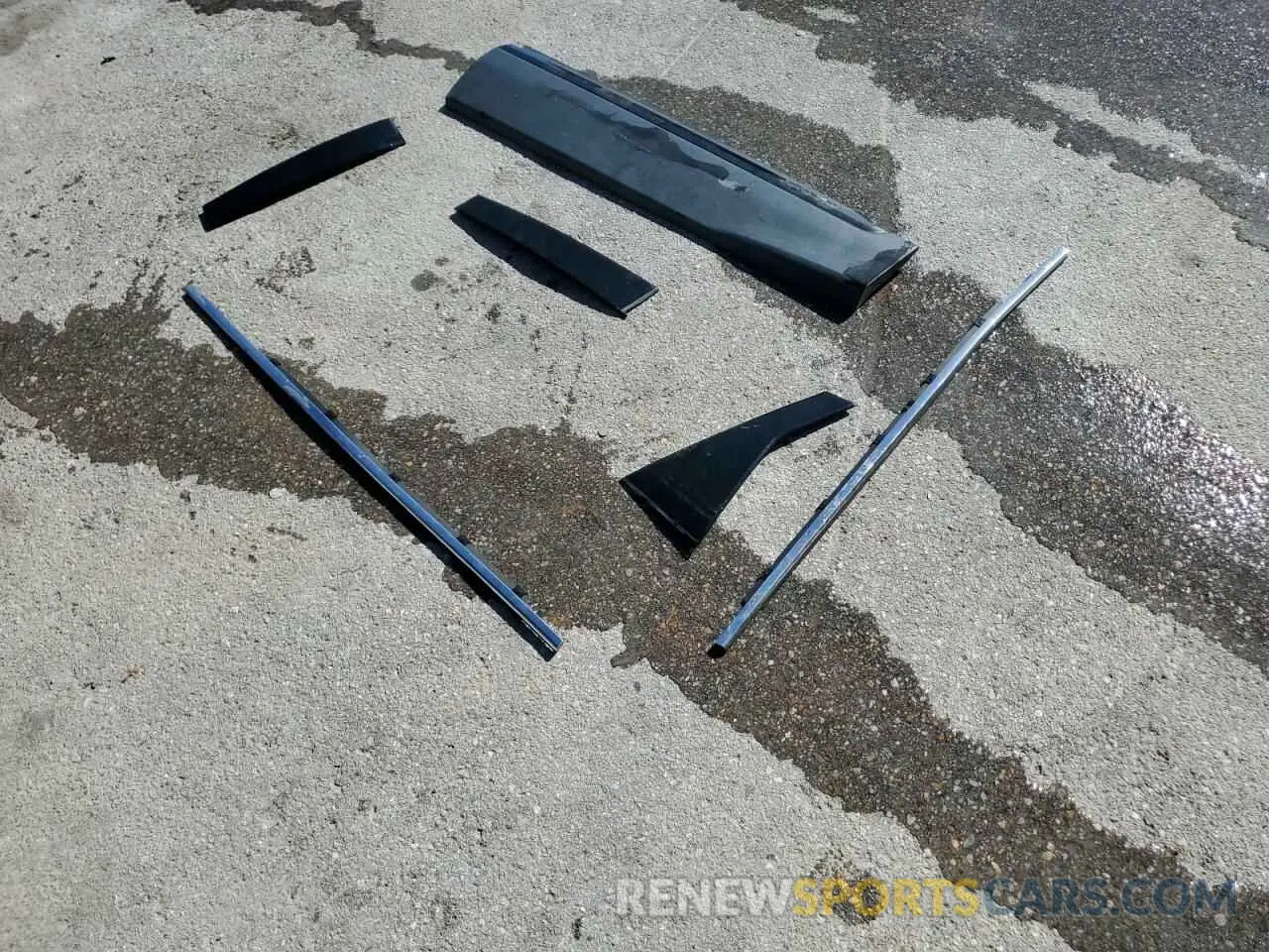 13 Photograph of a damaged car 5NMS53AD5KH010409 HYUNDAI SANTA FE 2019