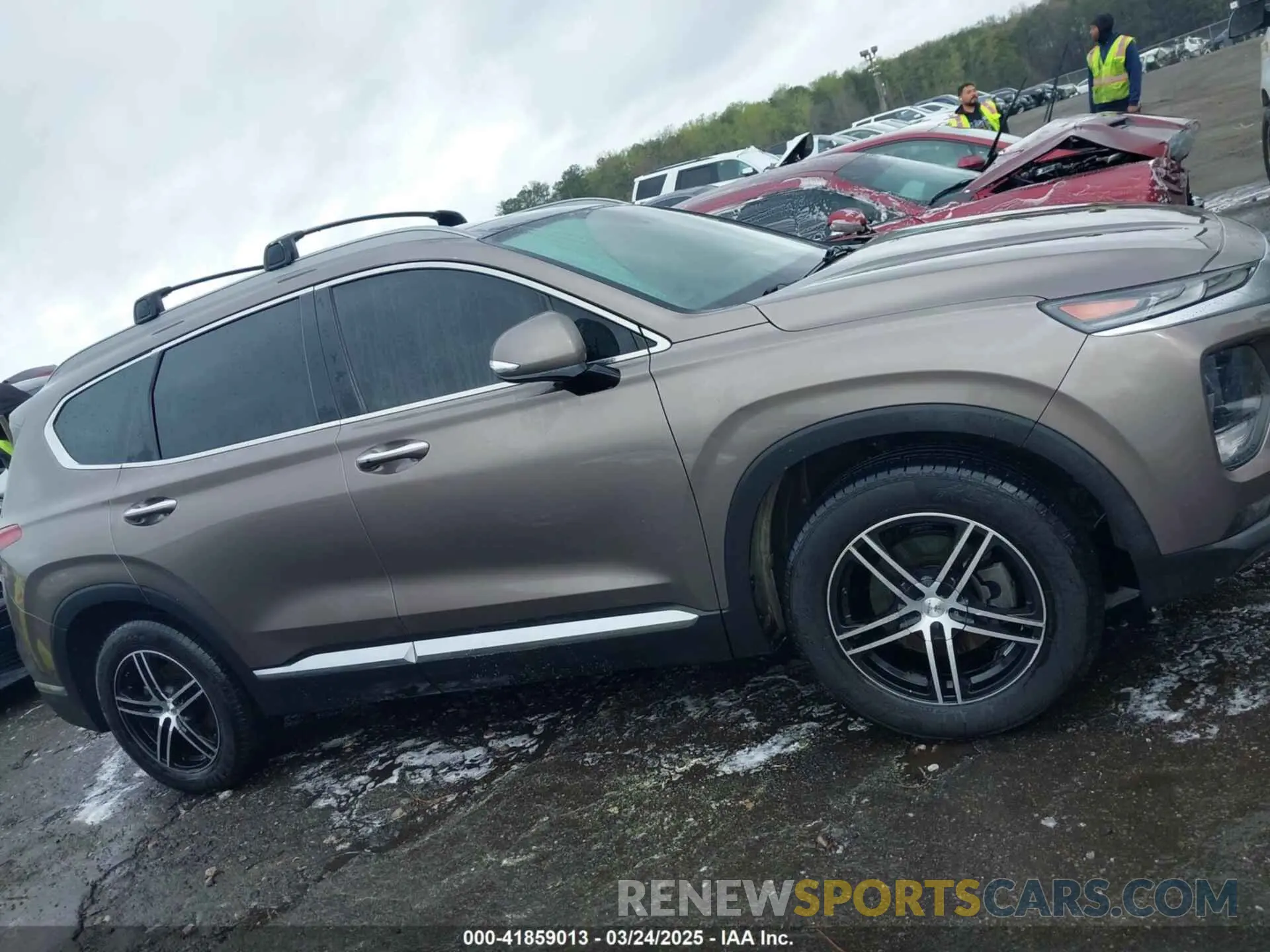 13 Photograph of a damaged car 5NMS53AD6KH003873 HYUNDAI SANTA FE 2019