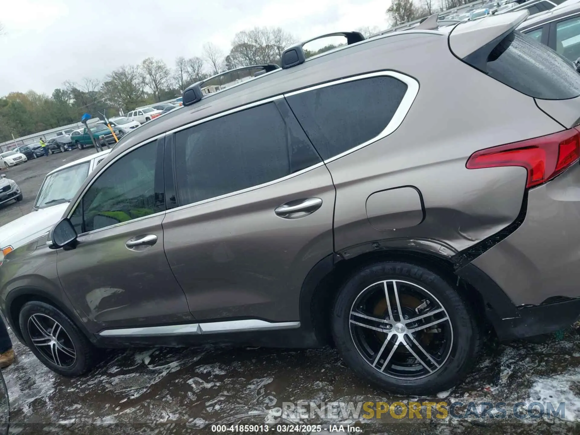 14 Photograph of a damaged car 5NMS53AD6KH003873 HYUNDAI SANTA FE 2019