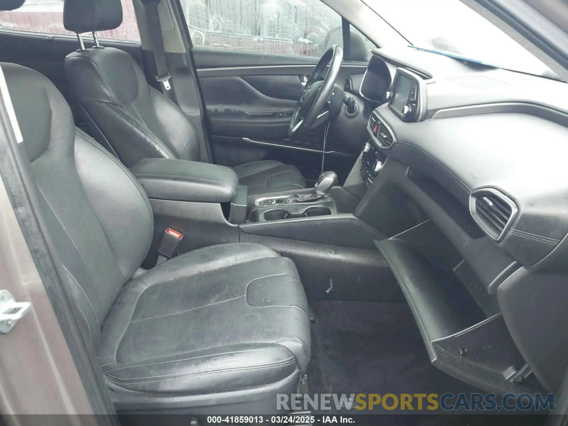 5 Photograph of a damaged car 5NMS53AD6KH003873 HYUNDAI SANTA FE 2019