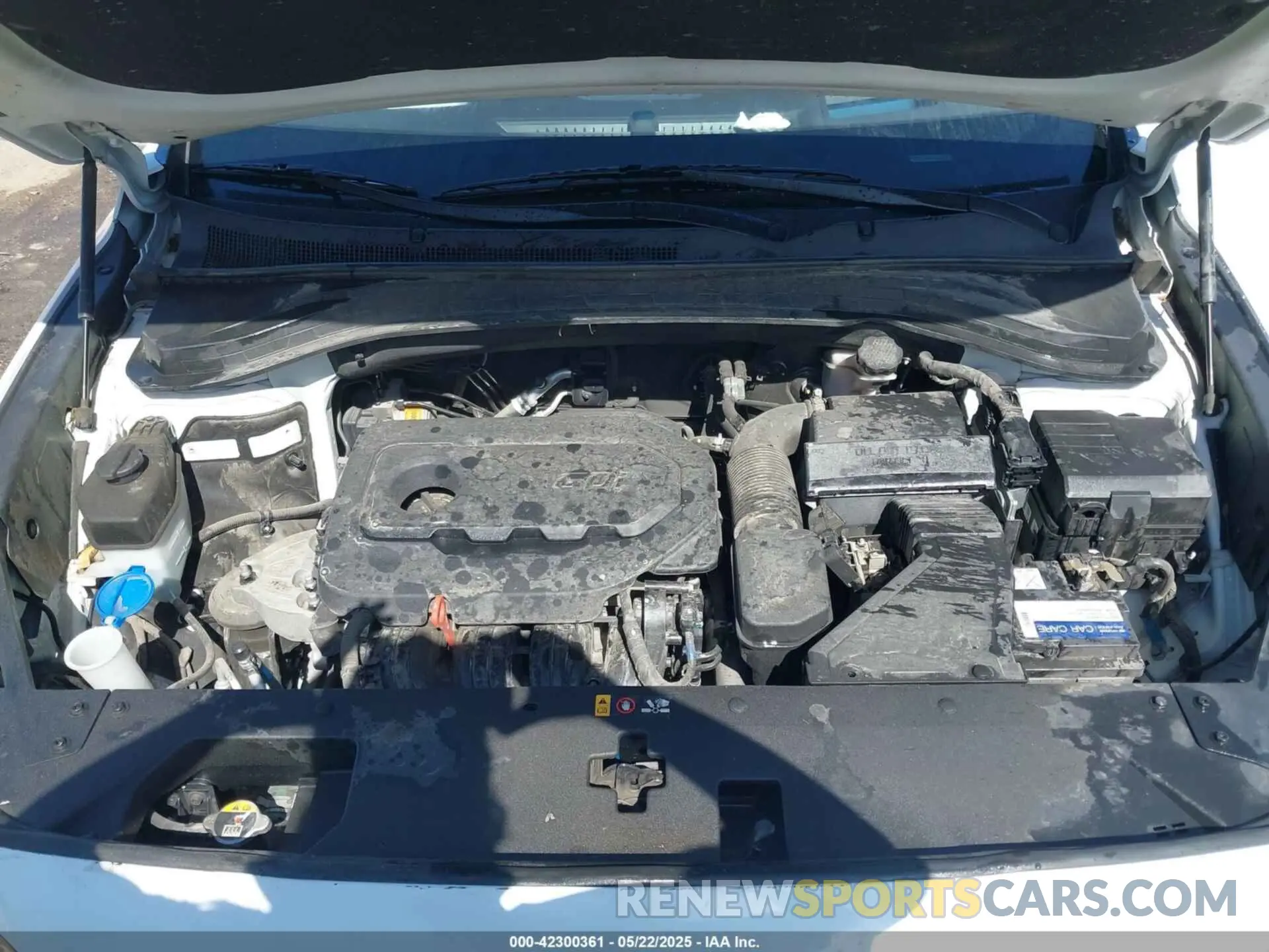 10 Photograph of a damaged car 5NMS53AD8KH051231 HYUNDAI SANTA FE 2019