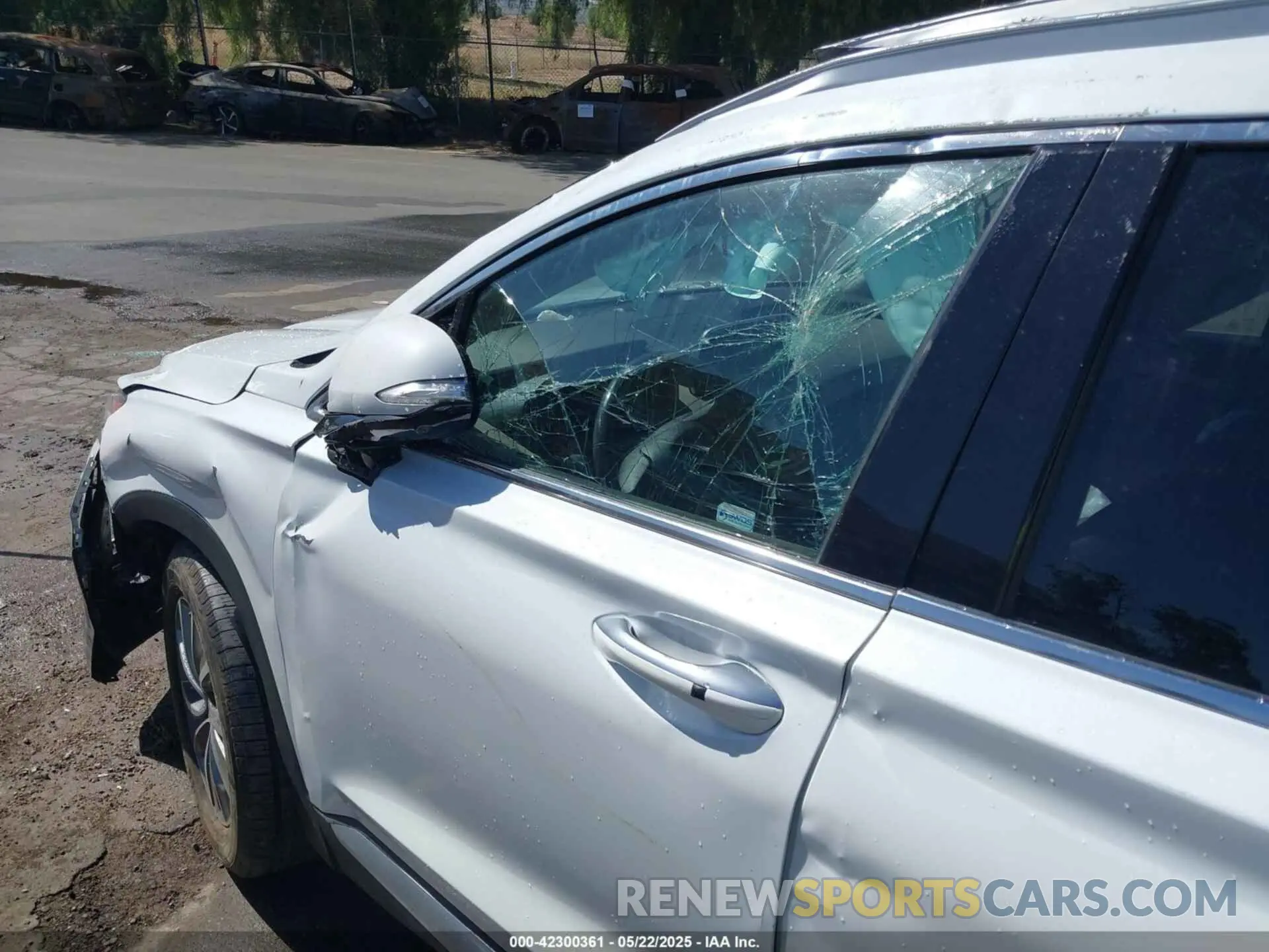 13 Photograph of a damaged car 5NMS53AD8KH051231 HYUNDAI SANTA FE 2019