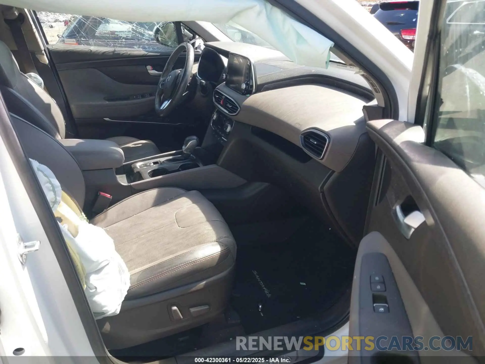 5 Photograph of a damaged car 5NMS53AD8KH051231 HYUNDAI SANTA FE 2019