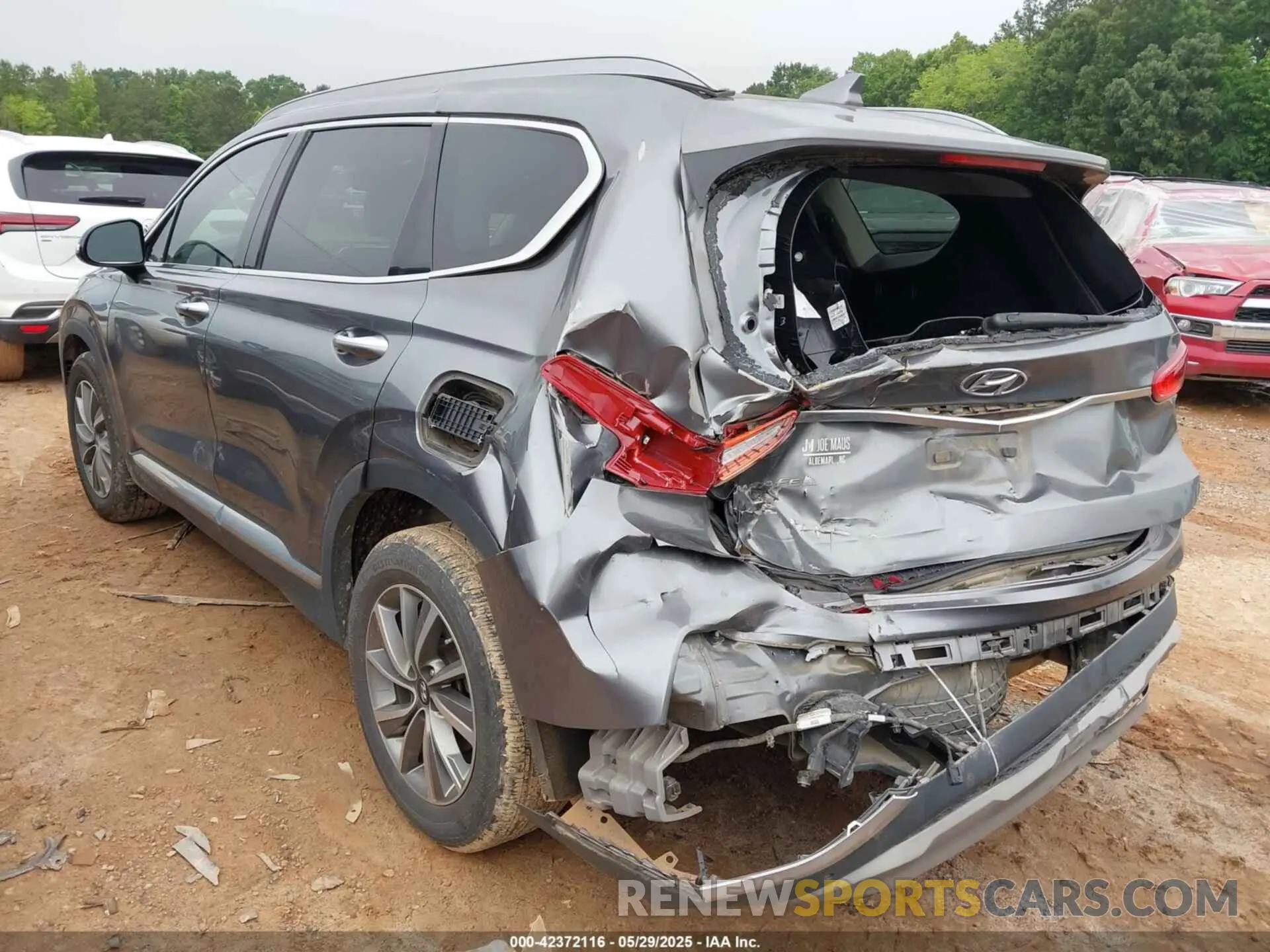 3 Photograph of a damaged car 5NMS53AD9KH001597 HYUNDAI SANTA FE 2019
