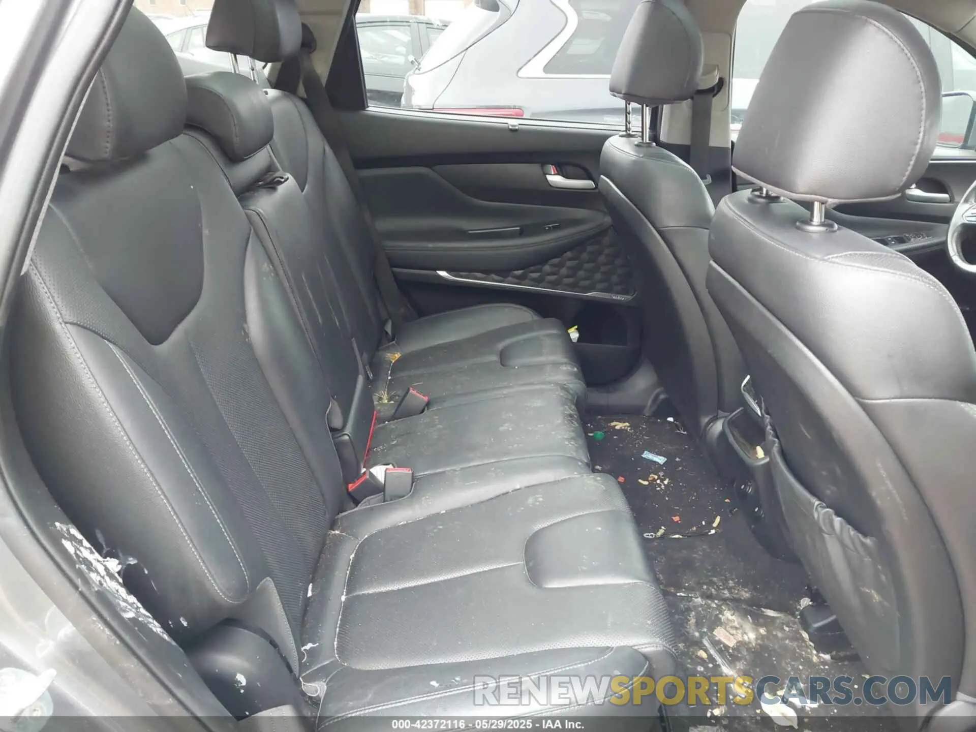 8 Photograph of a damaged car 5NMS53AD9KH001597 HYUNDAI SANTA FE 2019