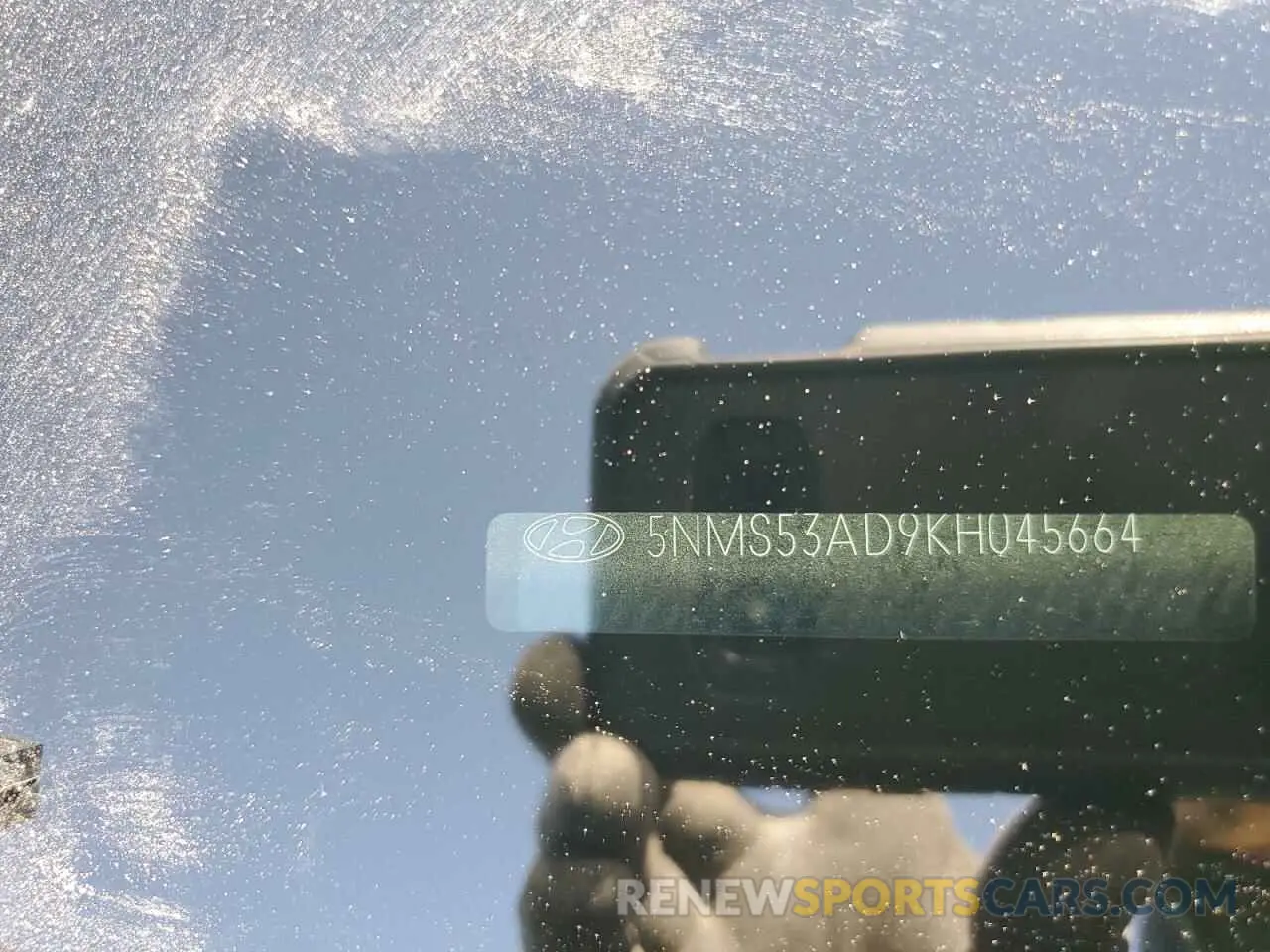 15 Photograph of a damaged car 5NMS53AD9KH045664 HYUNDAI SANTA FE 2019