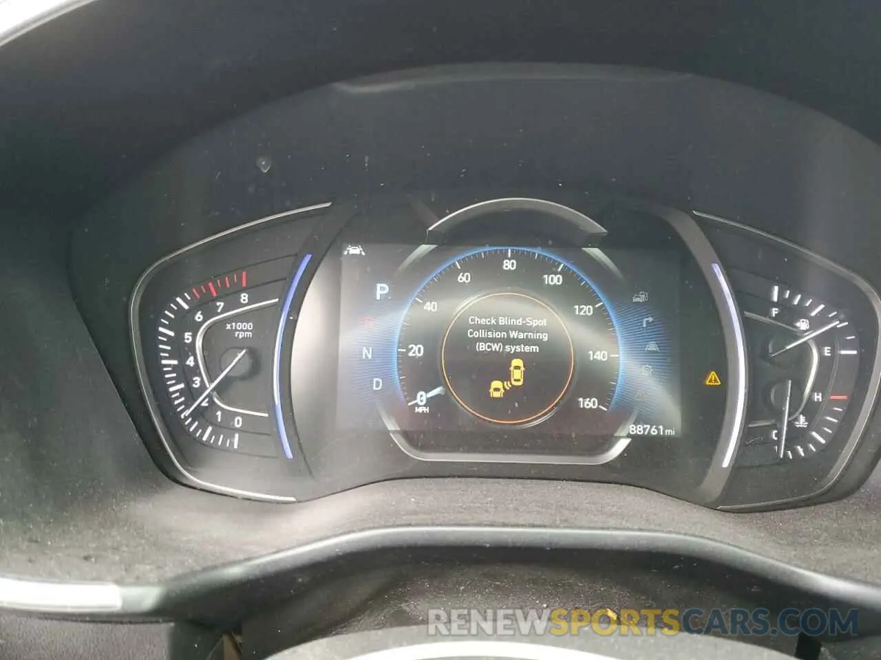 9 Photograph of a damaged car 5NMS5CAA0KH085346 HYUNDAI SANTA FE 2019