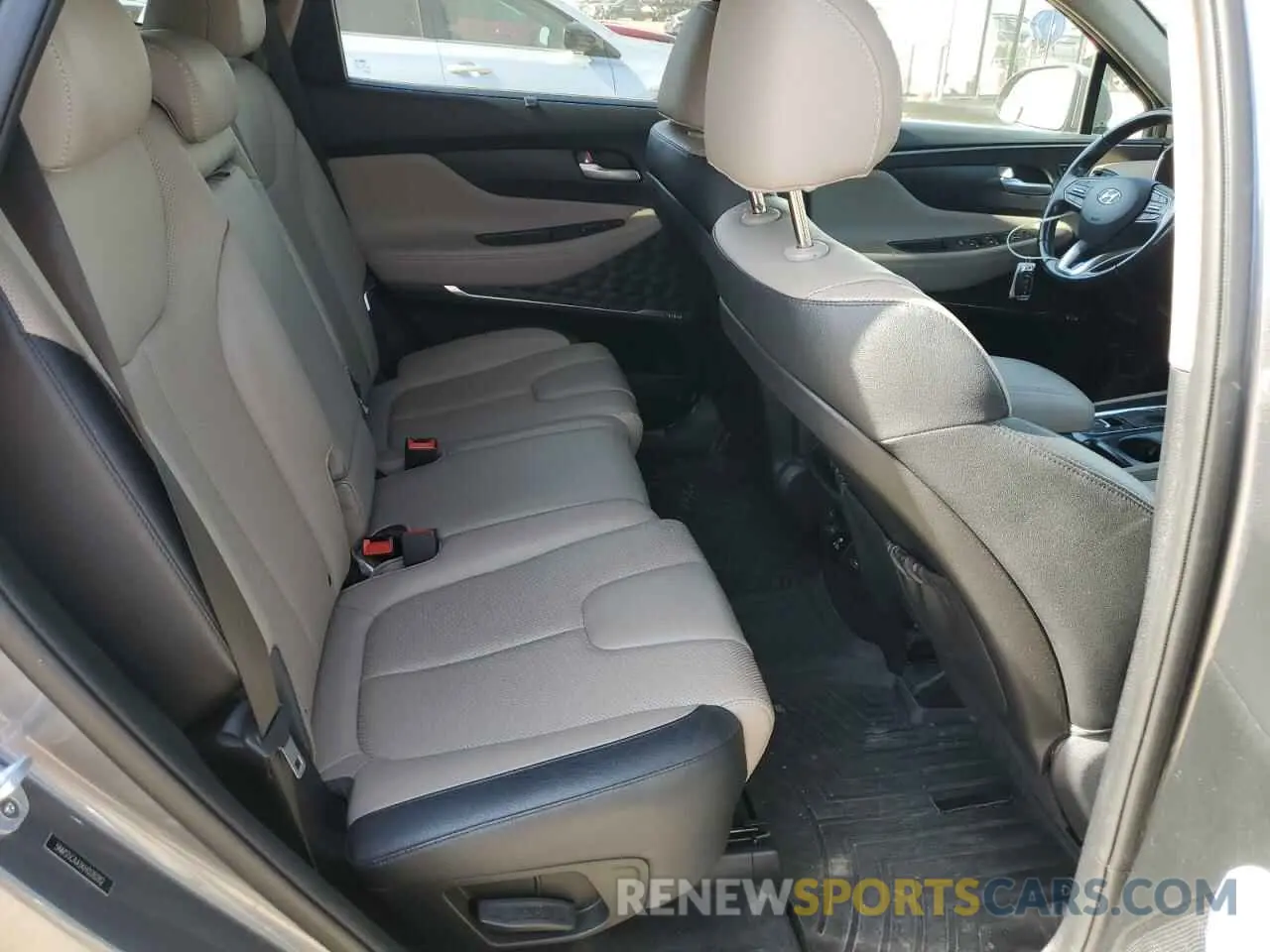 10 Photograph of a damaged car 5NMS5CAA1KH028282 HYUNDAI SANTA FE 2019