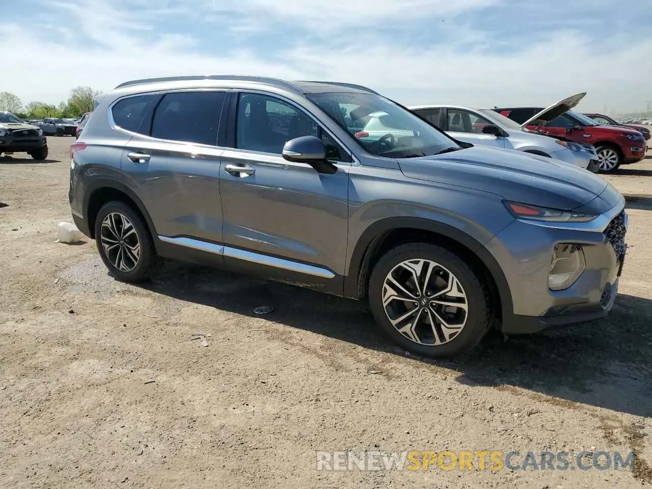 4 Photograph of a damaged car 5NMS5CAA1KH028282 HYUNDAI SANTA FE 2019