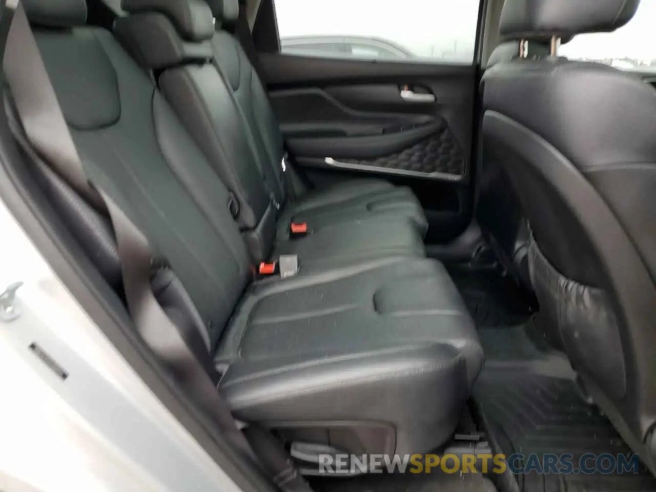 10 Photograph of a damaged car 5NMS5CAA1KH068443 HYUNDAI SANTA FE 2019