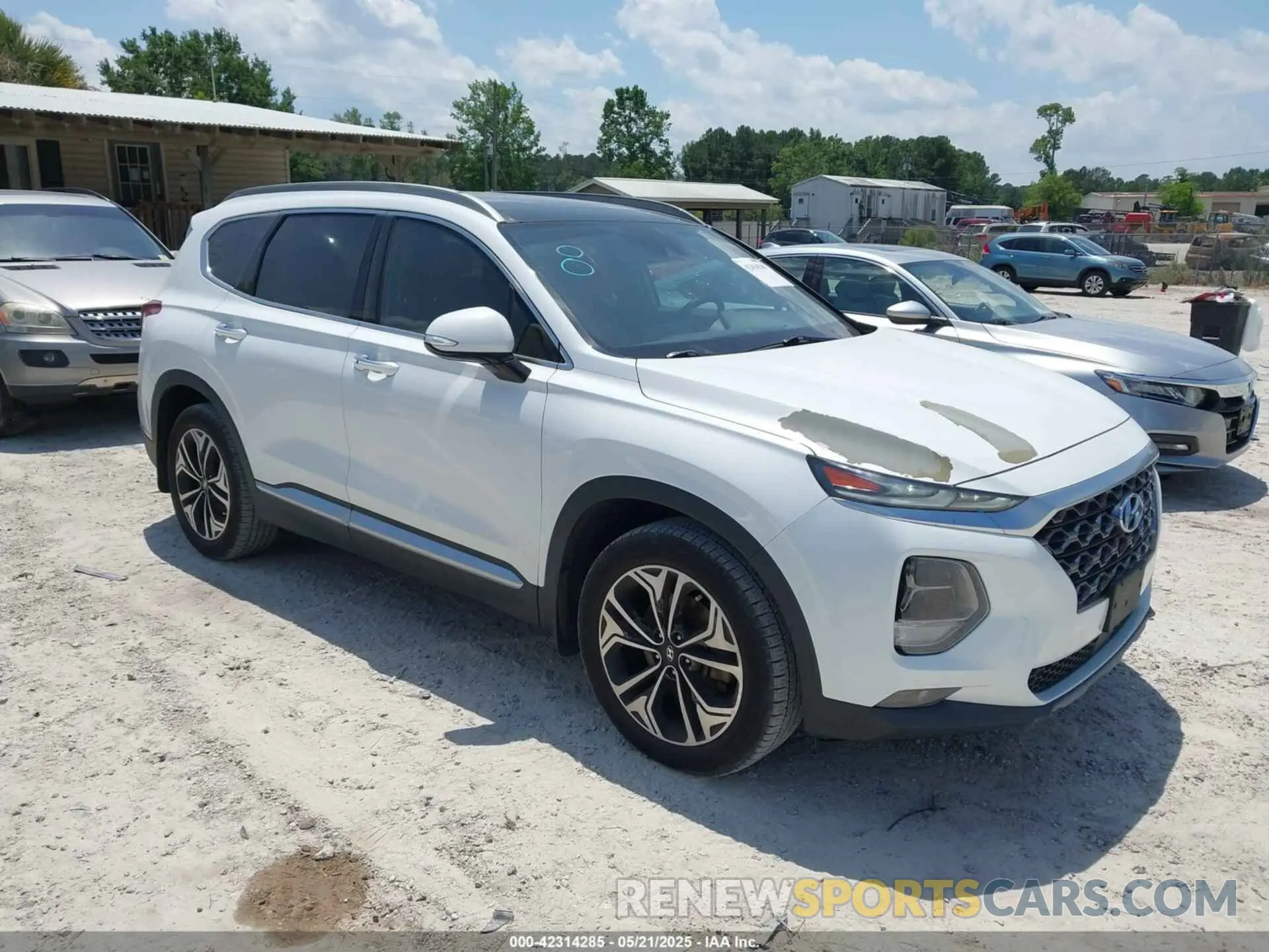 1 Photograph of a damaged car 5NMS5CAA1KH136238 HYUNDAI SANTA FE 2019