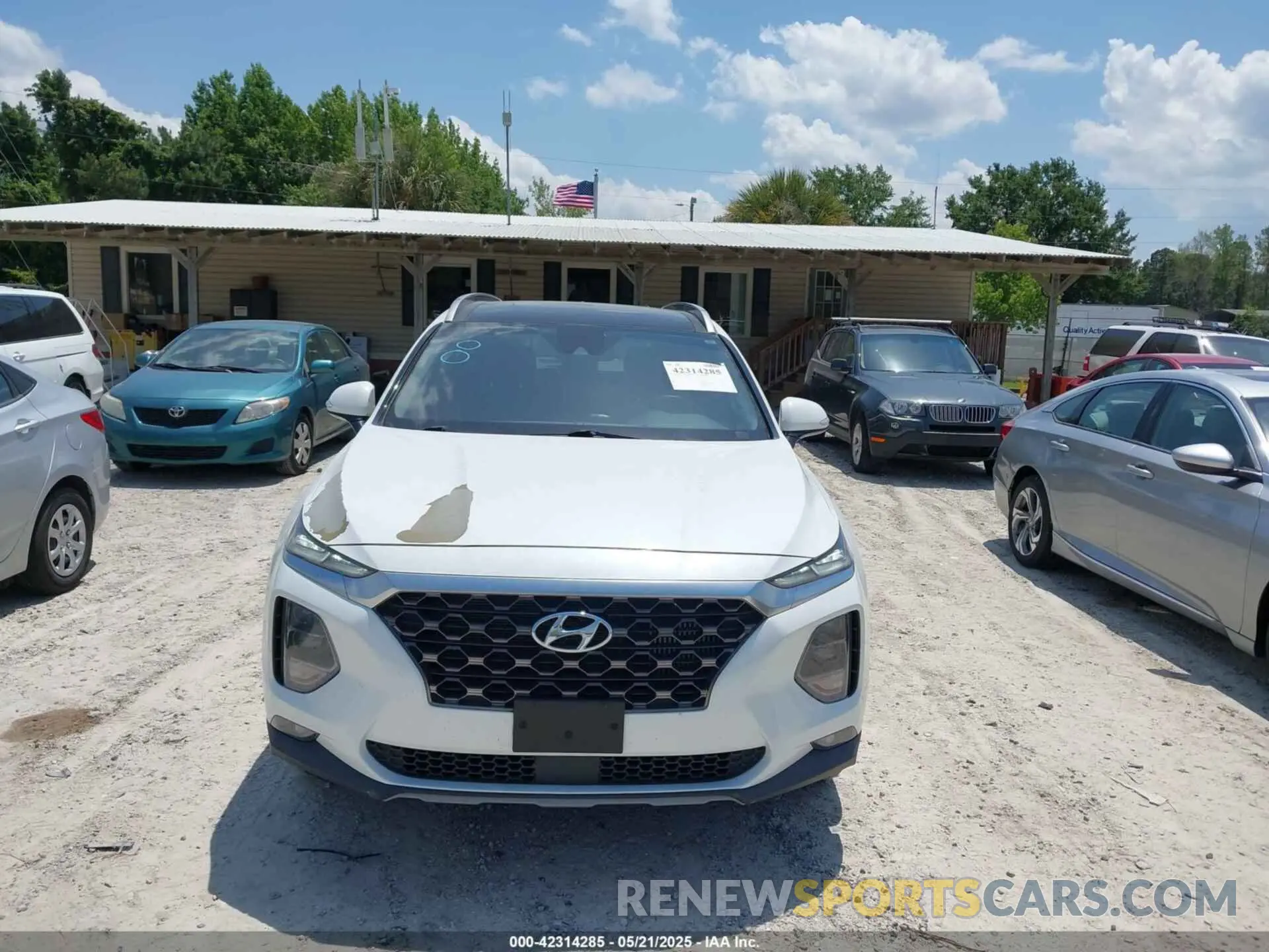 12 Photograph of a damaged car 5NMS5CAA1KH136238 HYUNDAI SANTA FE 2019