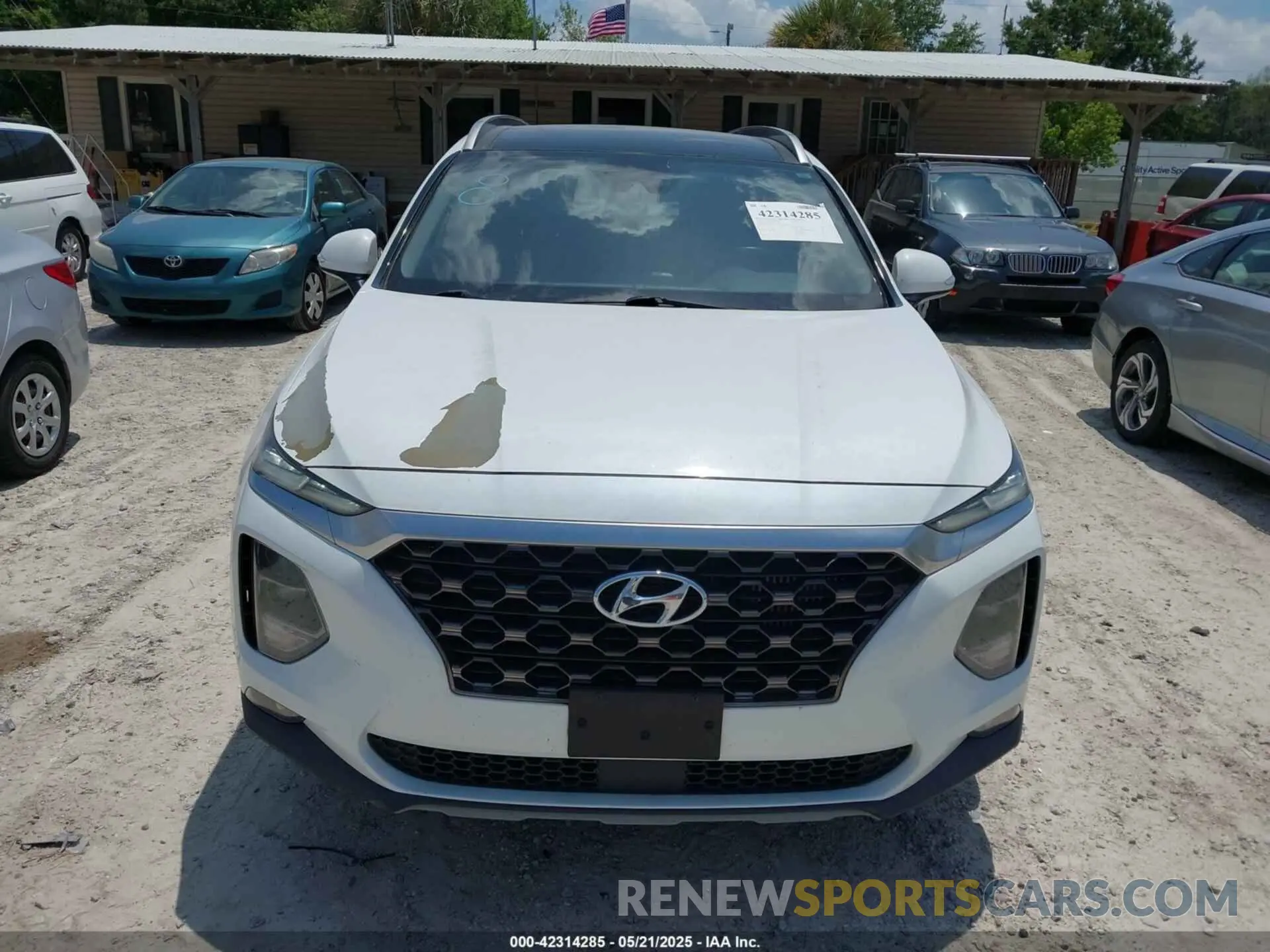 6 Photograph of a damaged car 5NMS5CAA1KH136238 HYUNDAI SANTA FE 2019