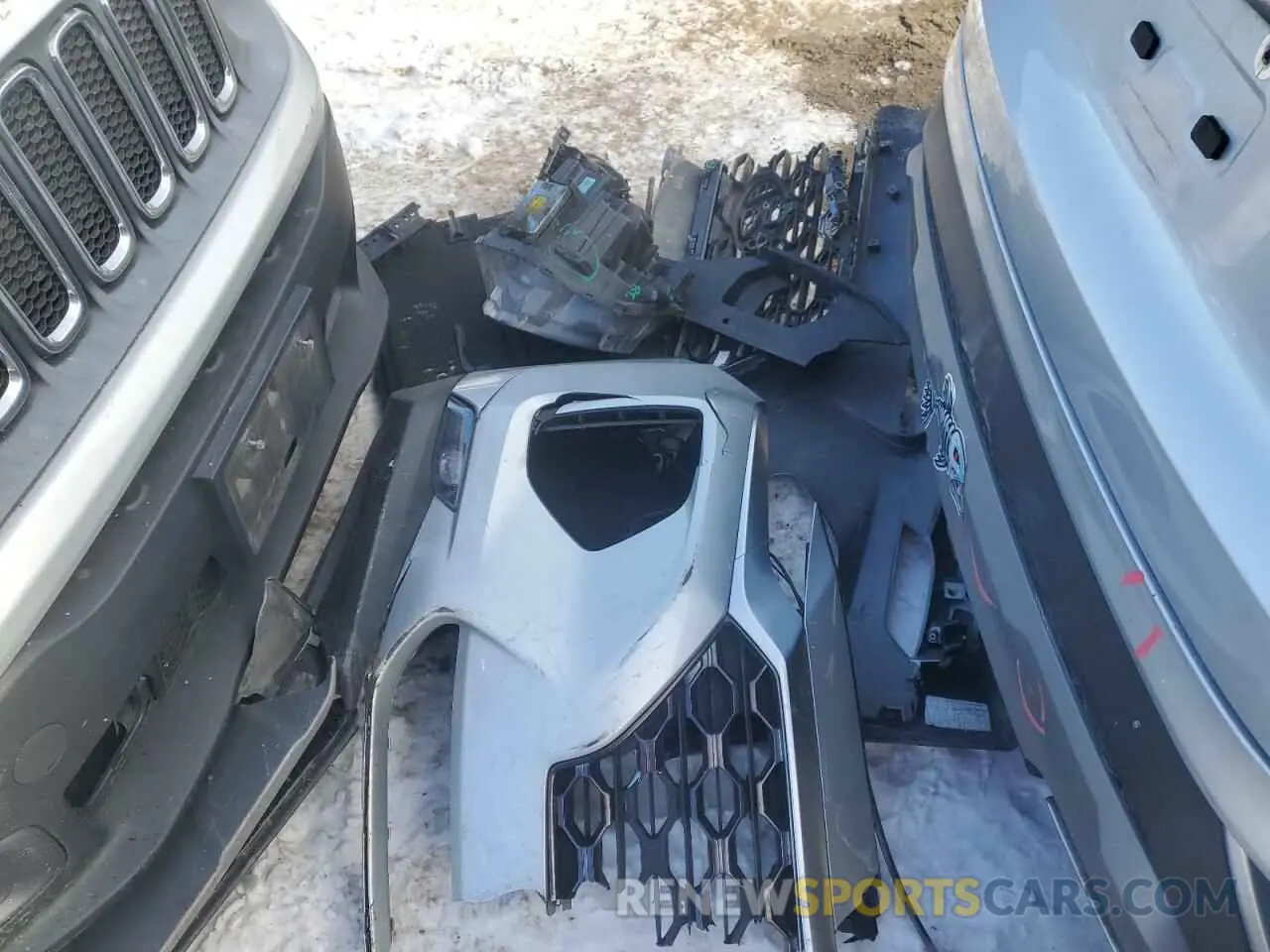 13 Photograph of a damaged car 5NMS5CAA2KH028243 HYUNDAI SANTA FE 2019