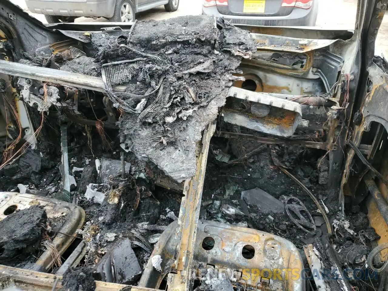 8 Photograph of a damaged car 5NMS5CAA2KH056303 HYUNDAI SANTA FE 2019