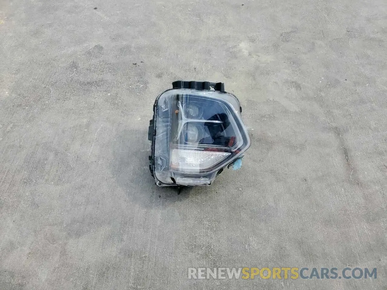 13 Photograph of a damaged car 5NMS5CAA3KH012794 HYUNDAI SANTA FE 2019