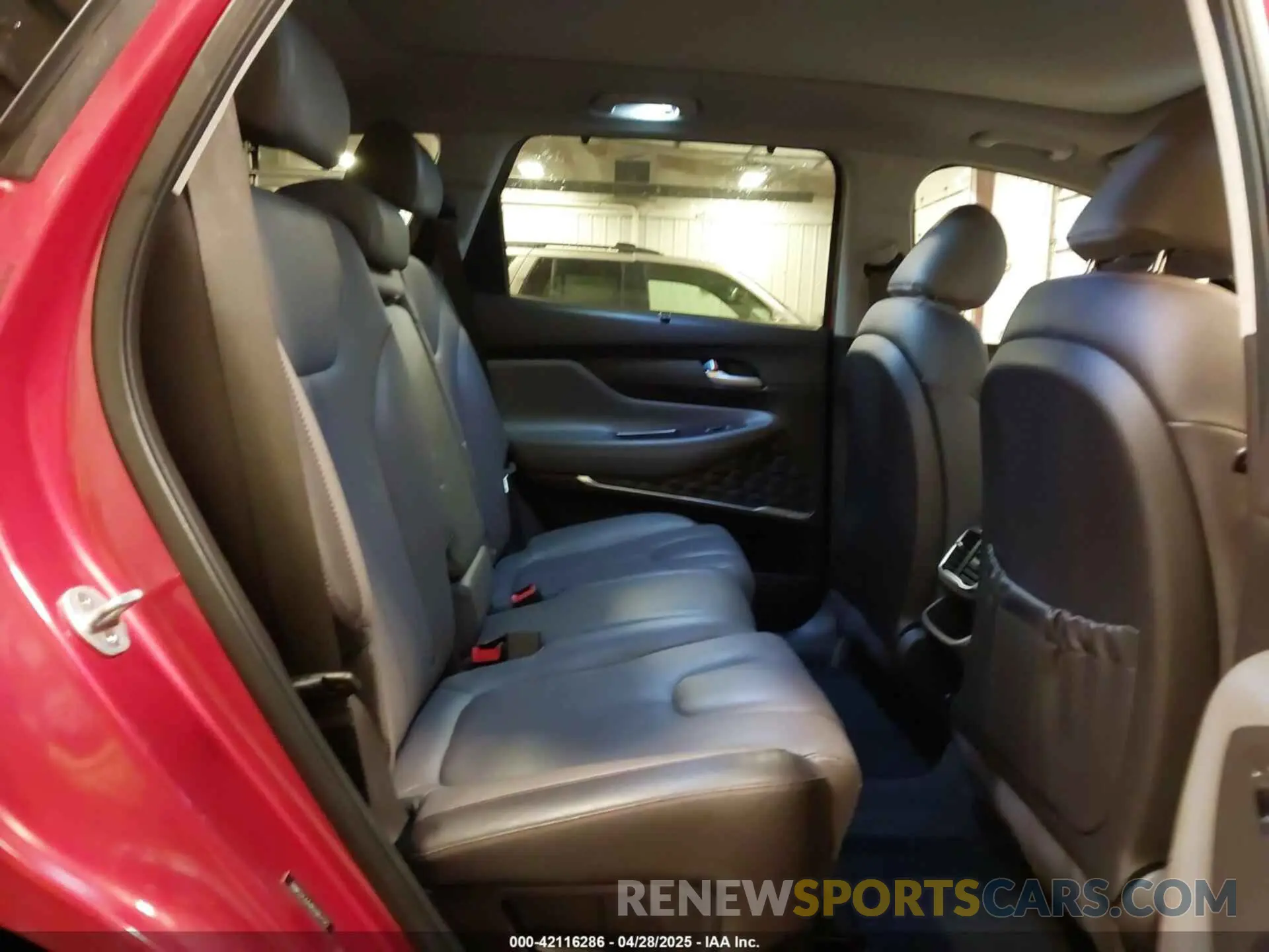 8 Photograph of a damaged car 5NMS5CAA4KH067125 HYUNDAI SANTA FE 2019