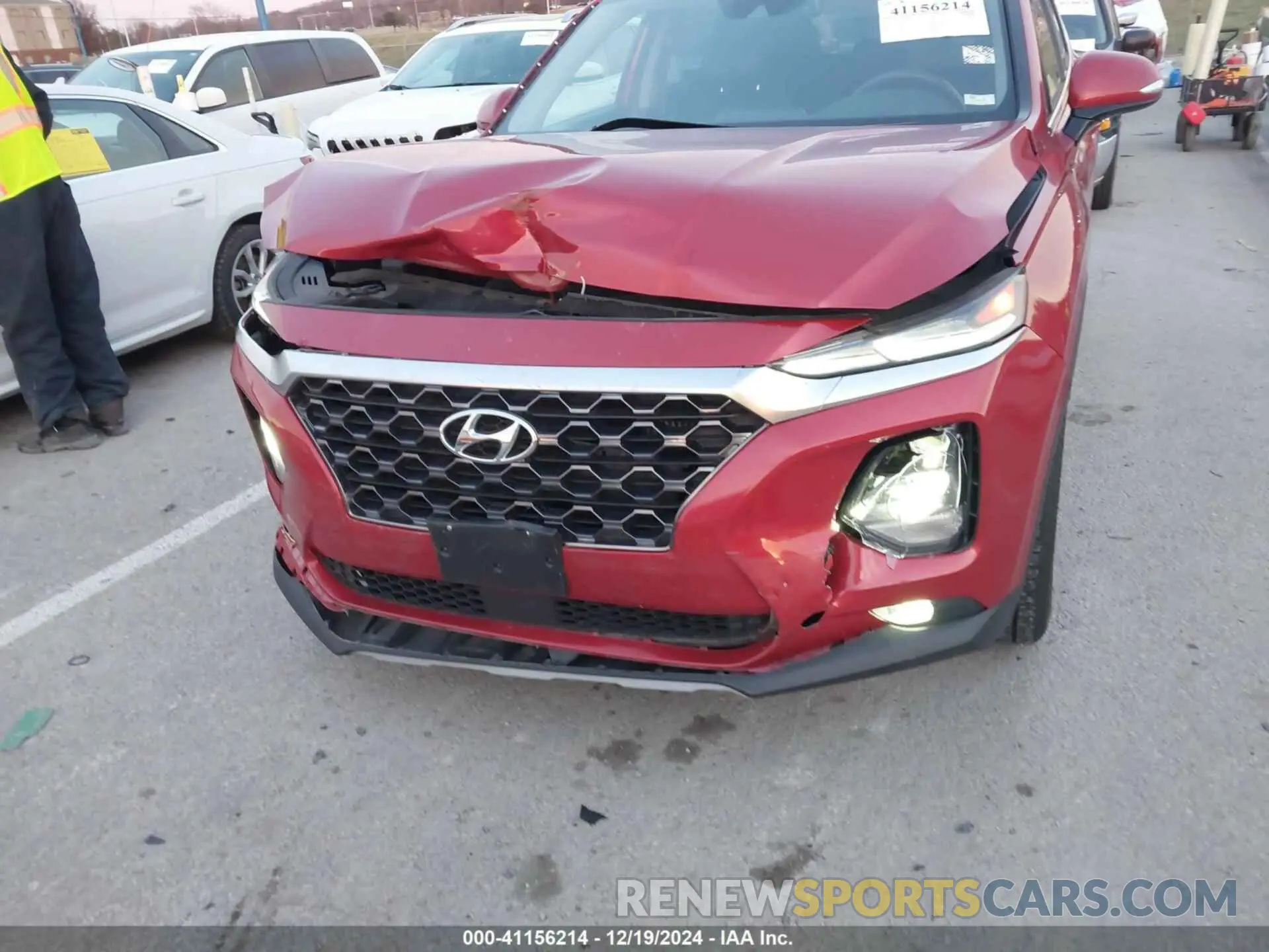 6 Photograph of a damaged car 5NMS5CAA4KH105145 HYUNDAI SANTA FE 2019