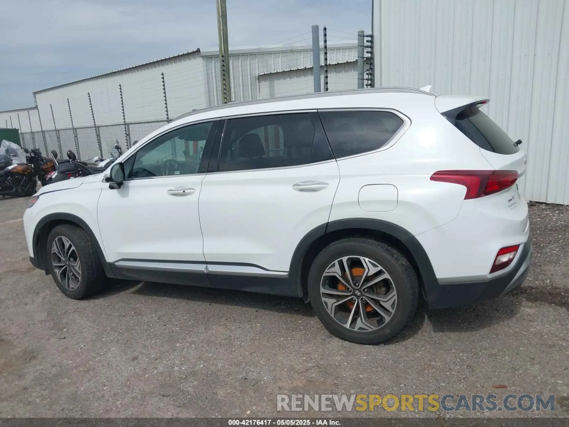 13 Photograph of a damaged car 5NMS5CAA9KH032029 HYUNDAI SANTA FE 2019