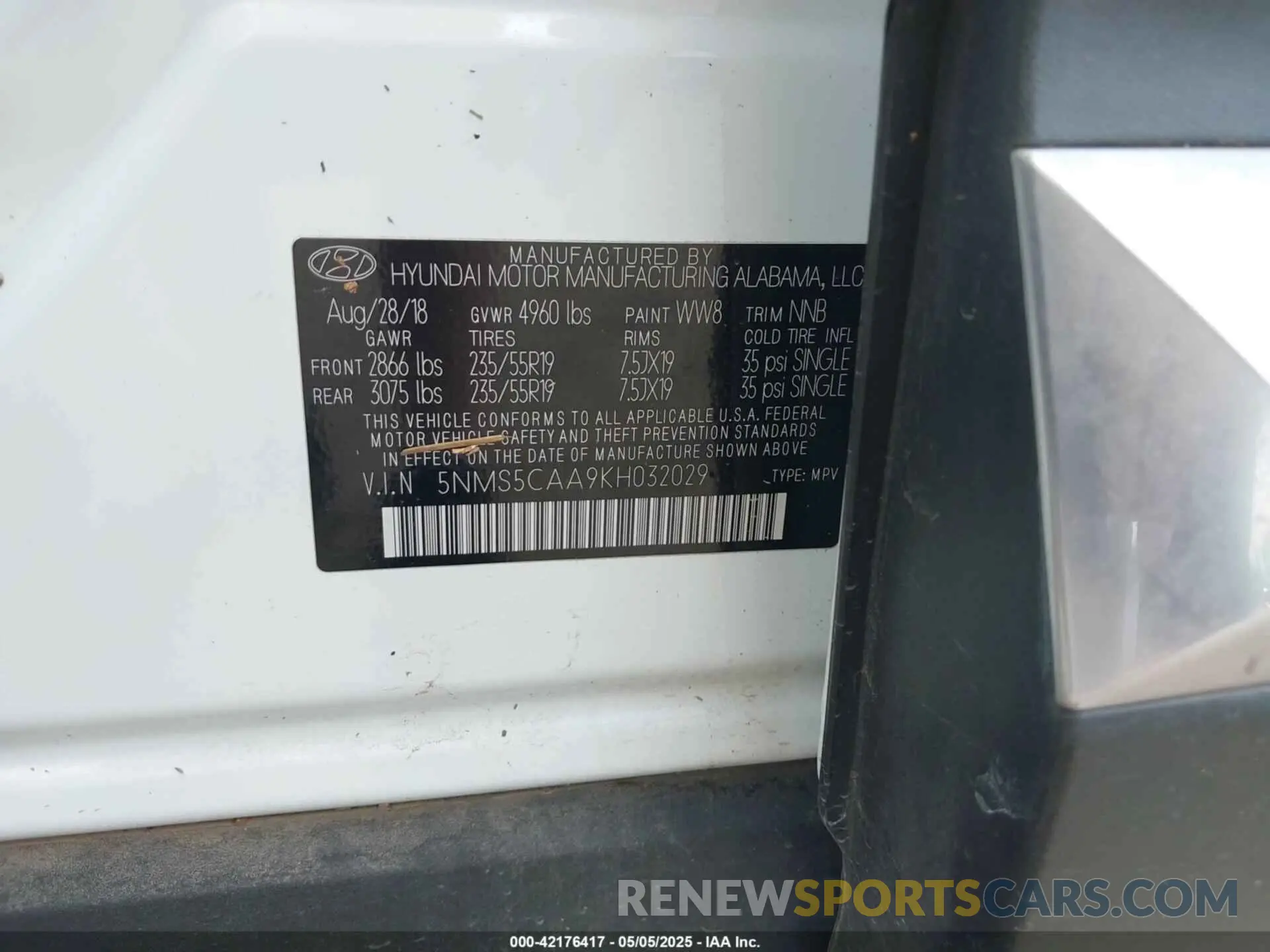 9 Photograph of a damaged car 5NMS5CAA9KH032029 HYUNDAI SANTA FE 2019