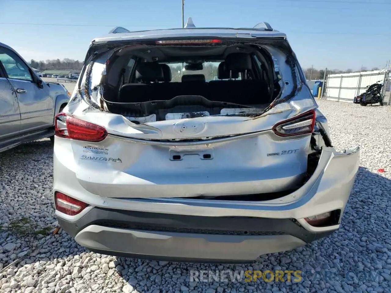 6 Photograph of a damaged car 5NMS5CAAXKH021184 HYUNDAI SANTA FE 2019