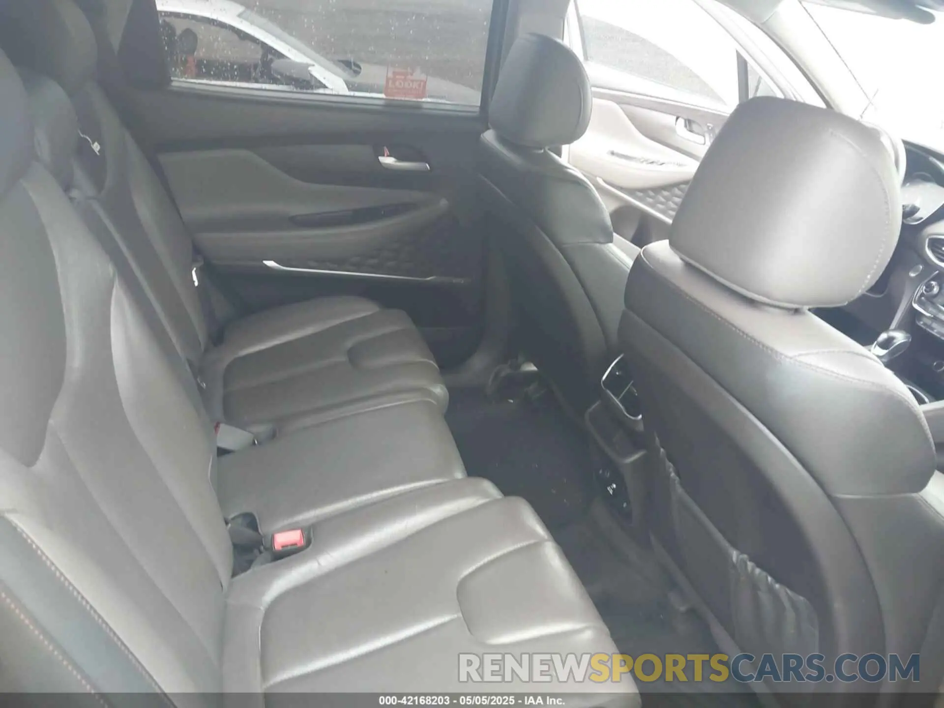 8 Photograph of a damaged car 5NMS5CAAXKH111080 HYUNDAI SANTA FE 2019