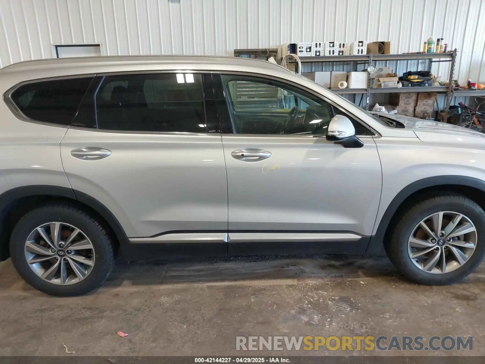 14 Photograph of a damaged car 5NMS5CAD2KH130605 HYUNDAI SANTA FE 2019
