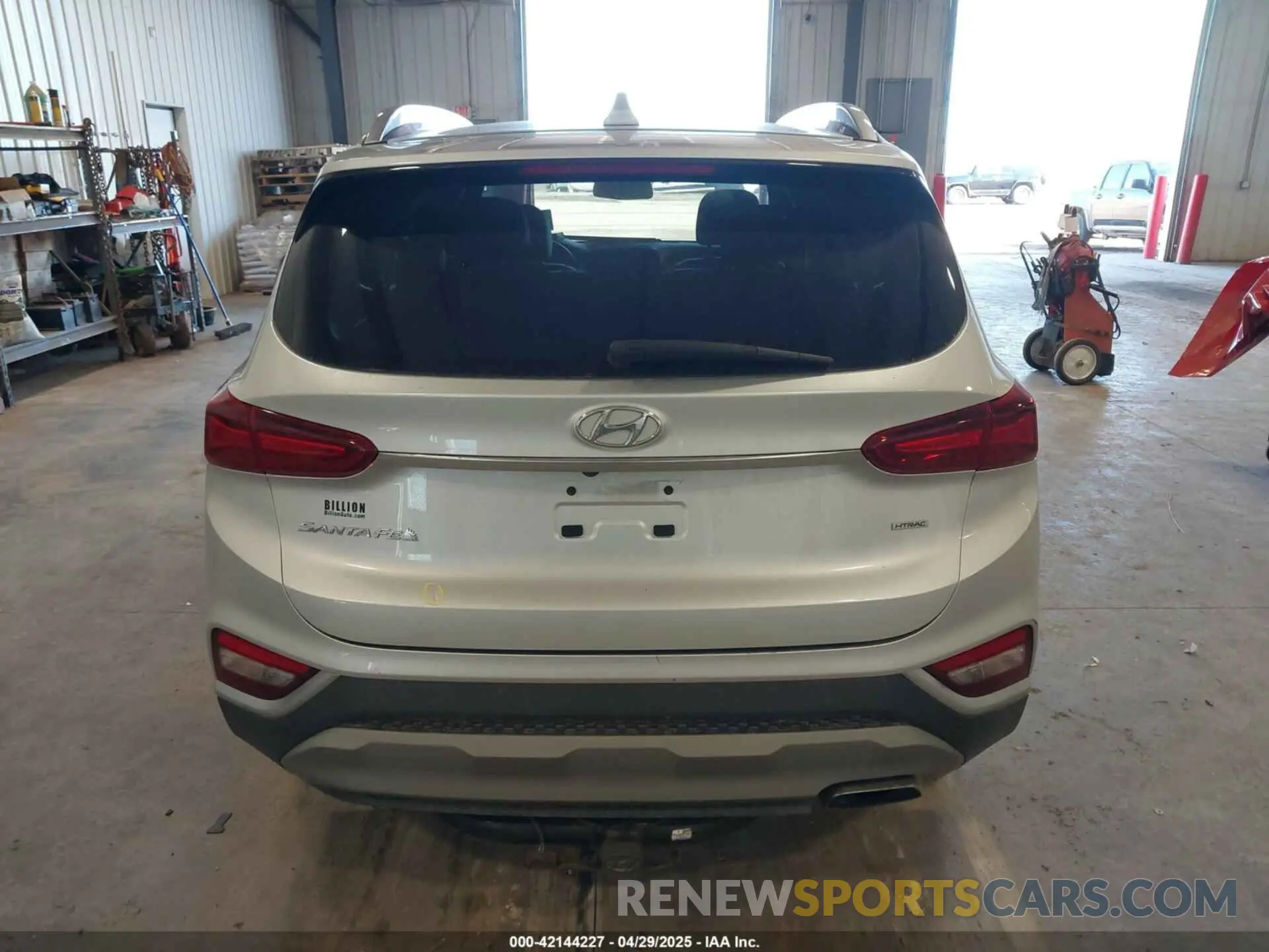 17 Photograph of a damaged car 5NMS5CAD2KH130605 HYUNDAI SANTA FE 2019